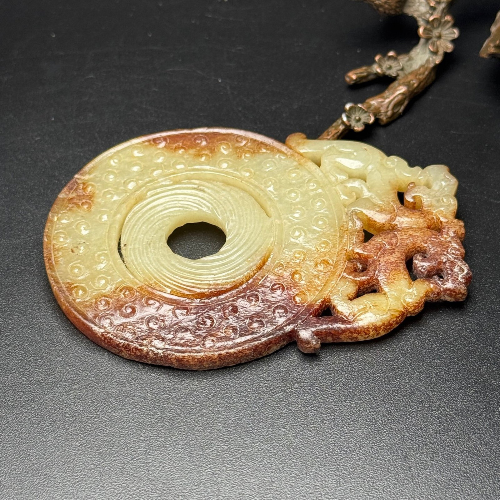 An Exquisite White Jade Auspicious Beast Pattern Pendant - 7
