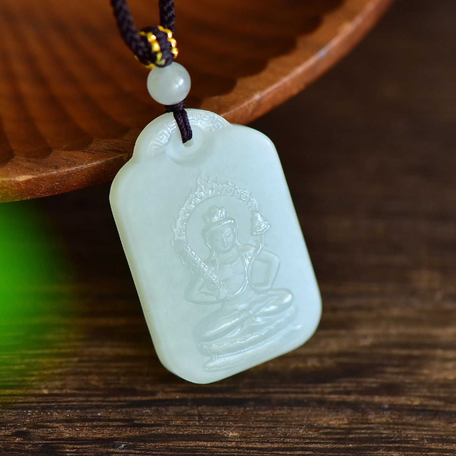 An Exquisite White Jade Bodhisattva Pendant - 2