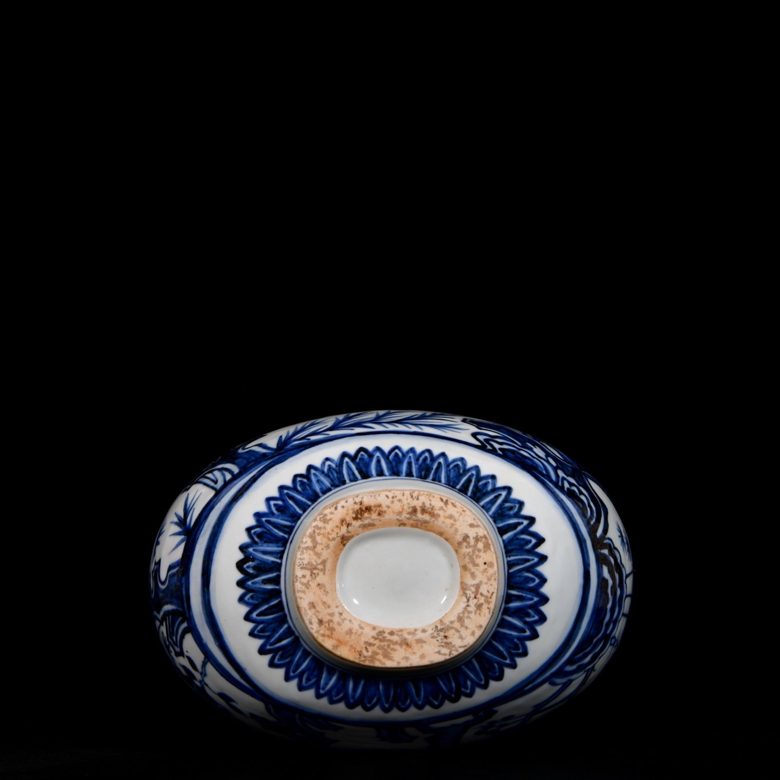 A Rare Blue and White Pine, Bamboo and Plum Blossom Pattern Vase - 9