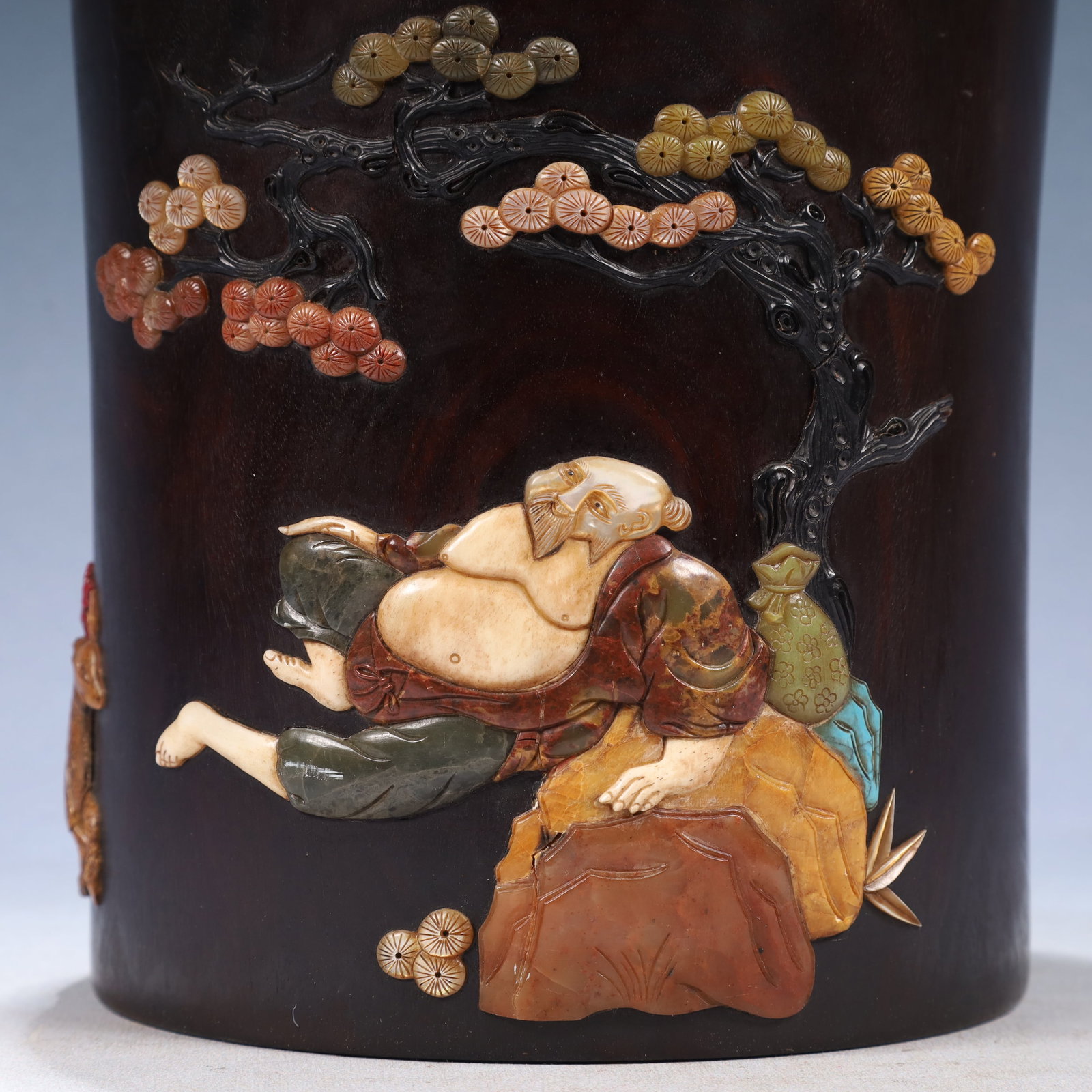 An Exquisite Zitanwood Landscape and Figure Pattern Brush Pot,Inlaid Gems - 3