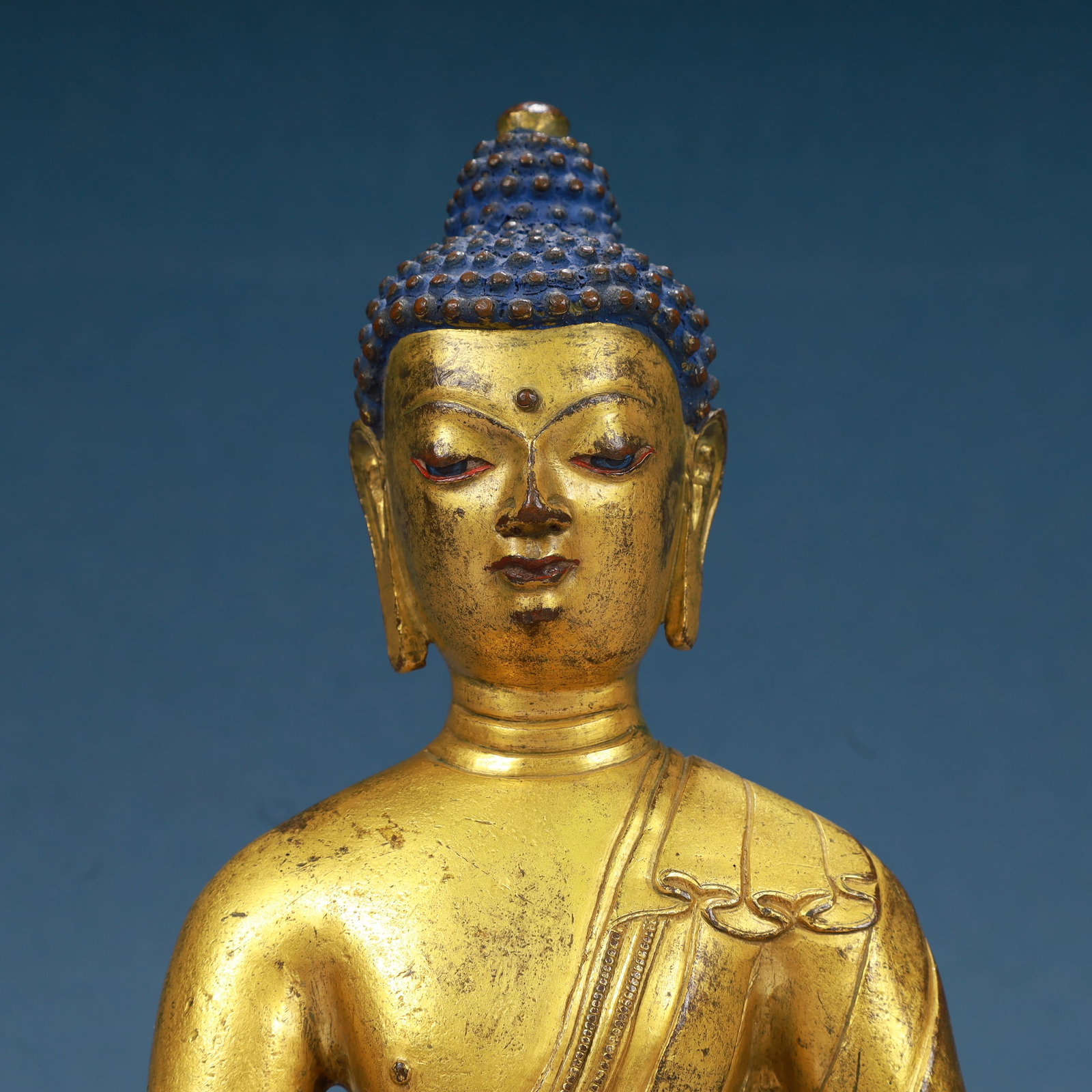 A Solemn Gilt Bronze Statue of Sakyamuni - 2