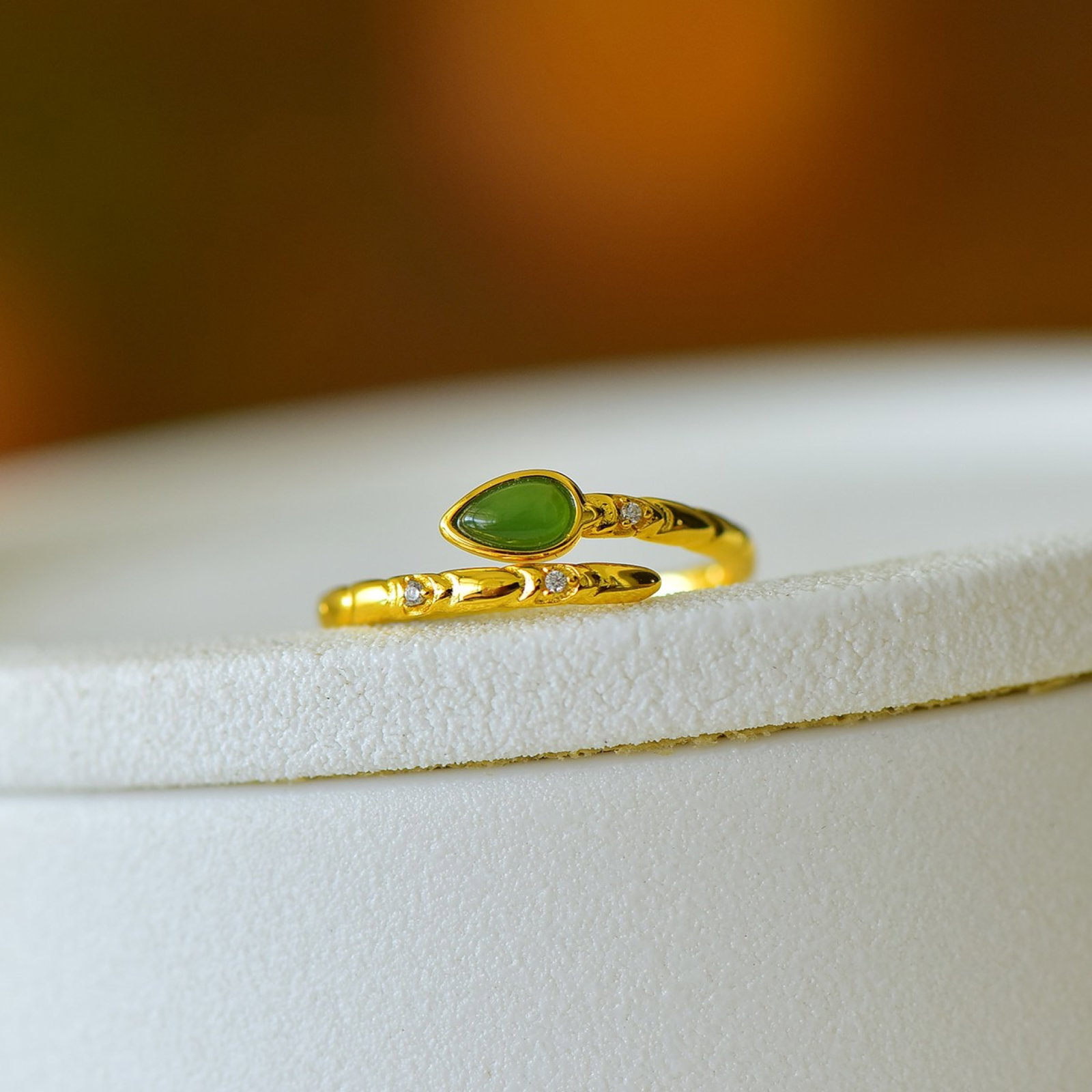 An Exquisite Sterling Silver-Gold Plated Inlaid Jasper Ring - 2