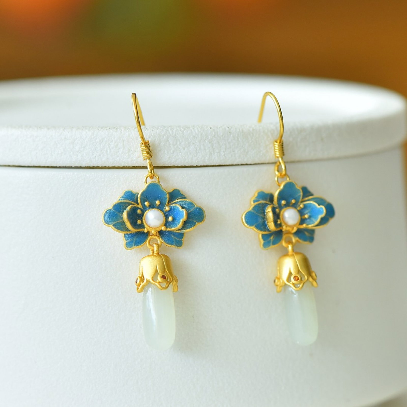 A Pair of Exquisite Sterling Silver-Gold Plated Inlaid White Jade Earrings - 2