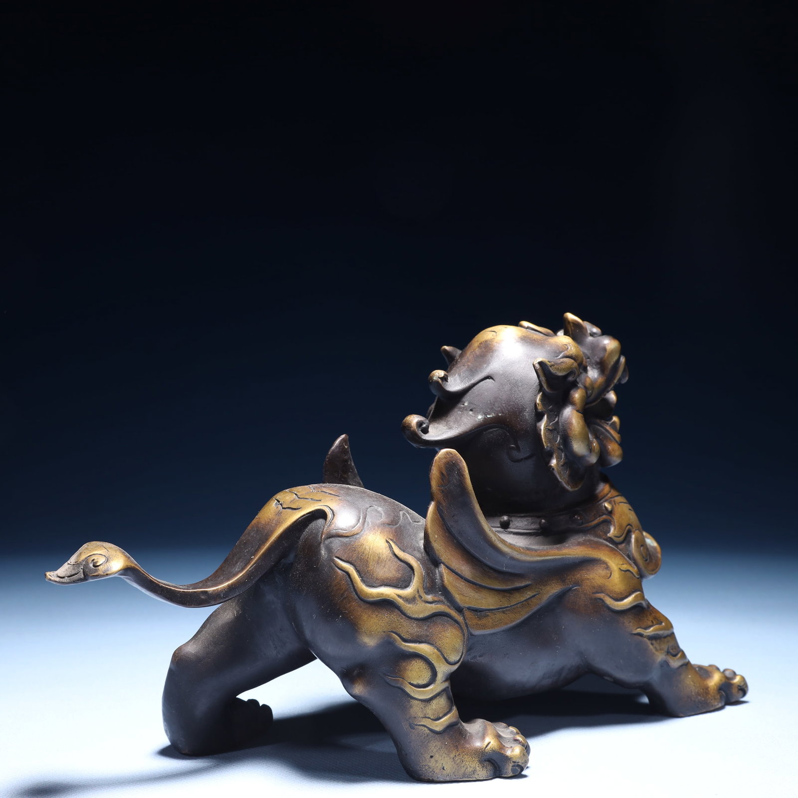 A Pair of Exquisite Bronze Wealth-Attracting Creature Ornaments - 16