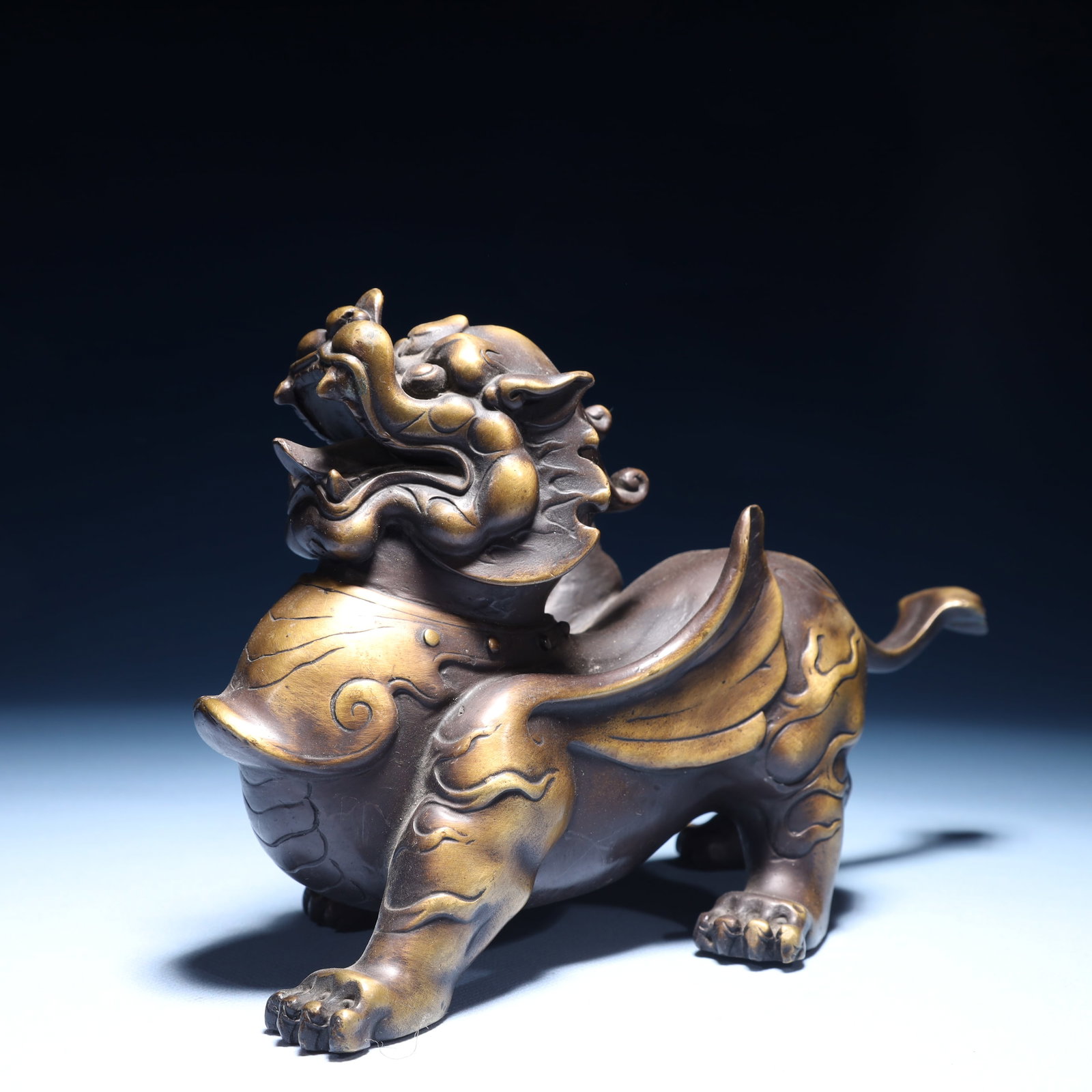 A Pair of Exquisite Bronze Wealth-Attracting Creature Ornaments - 2