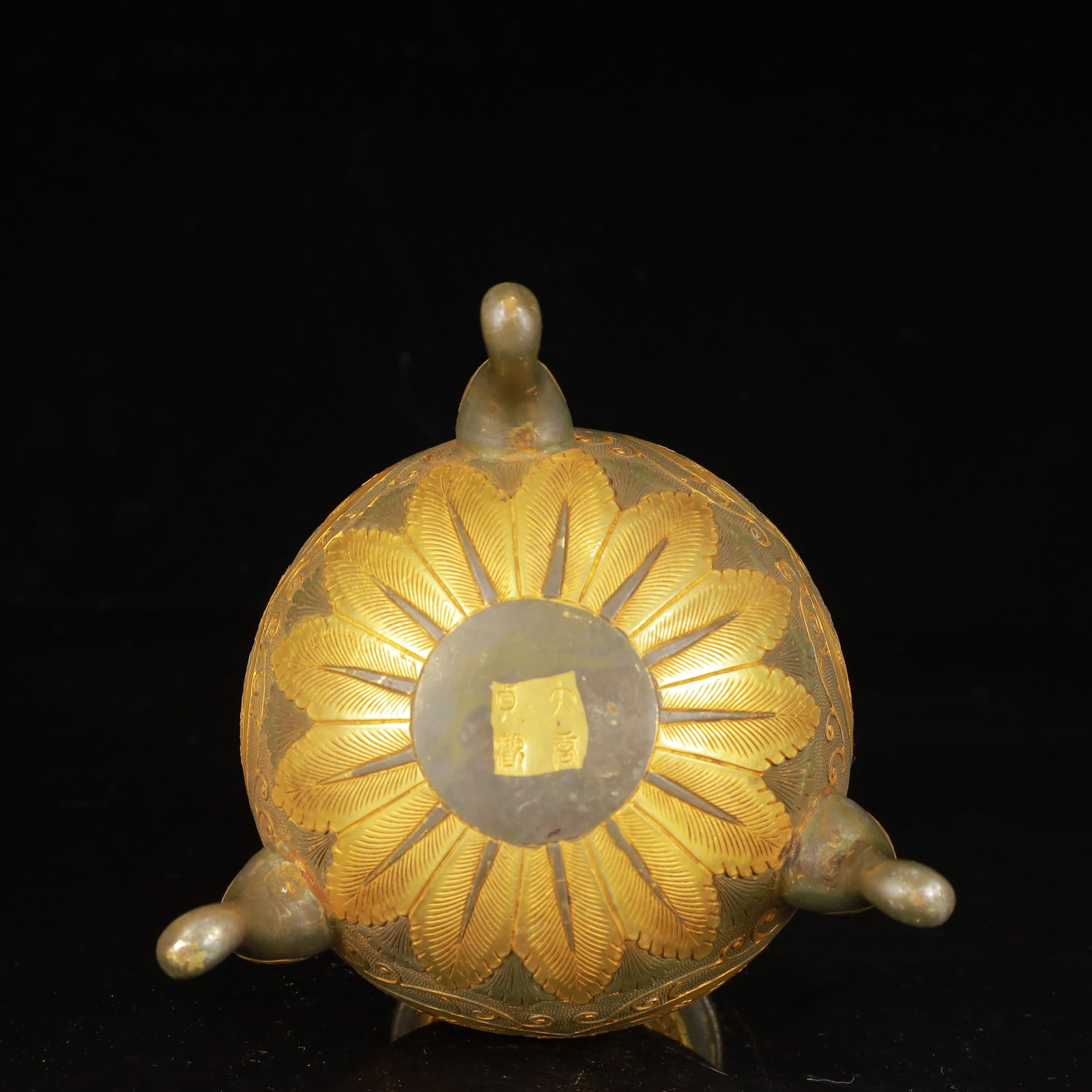 An Exquisite Gilt Silver Figure and Story Pattern Tripod Censer - 9