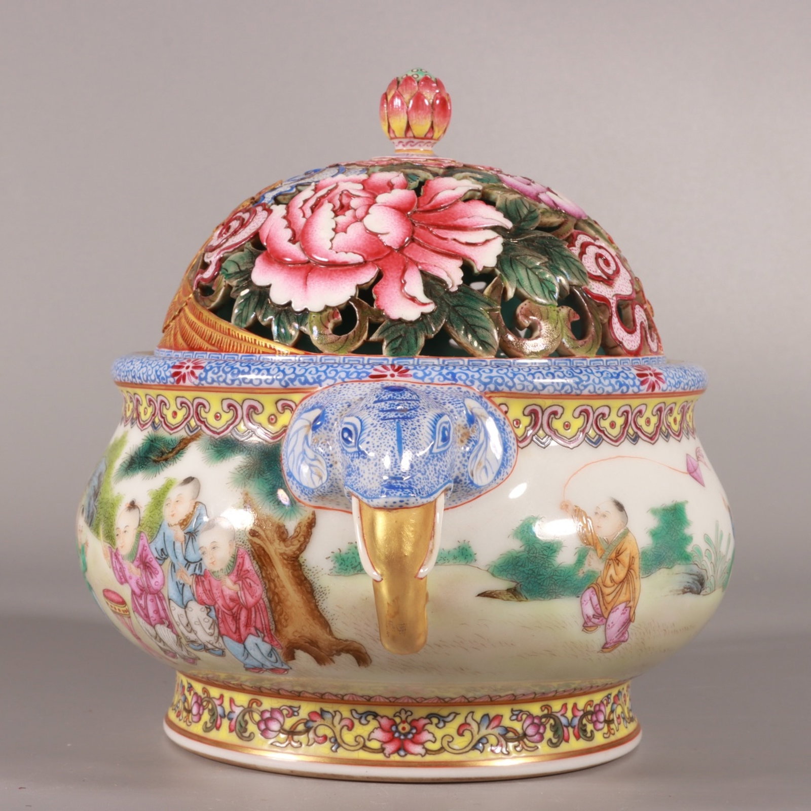 A Pair of Exquisite Enamel Painted Gold Figure and Phoenix Pattern Elephant-Ears Censers - 5