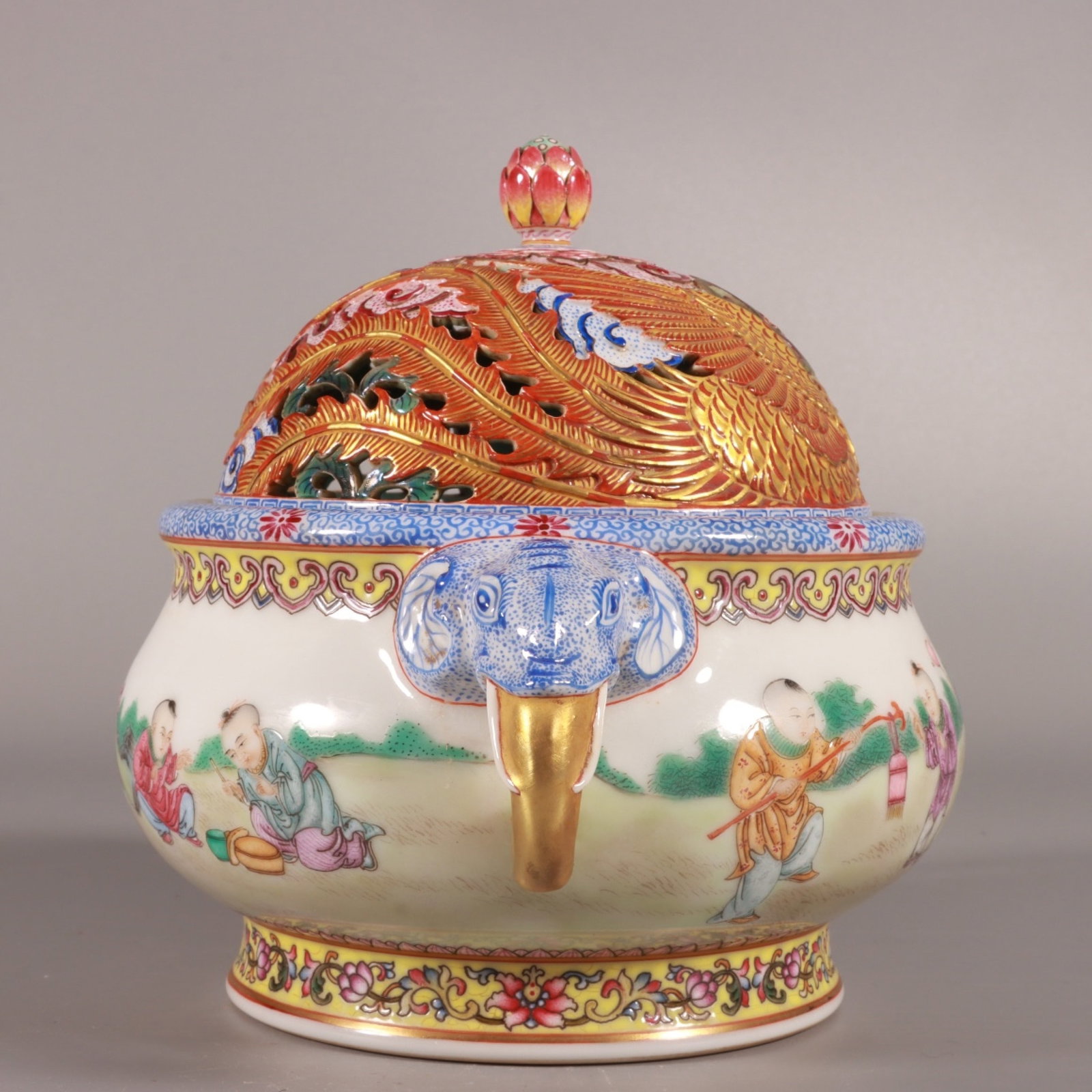 A Pair of Exquisite Enamel Painted Gold Figure and Phoenix Pattern Elephant-Ears Censers - 7