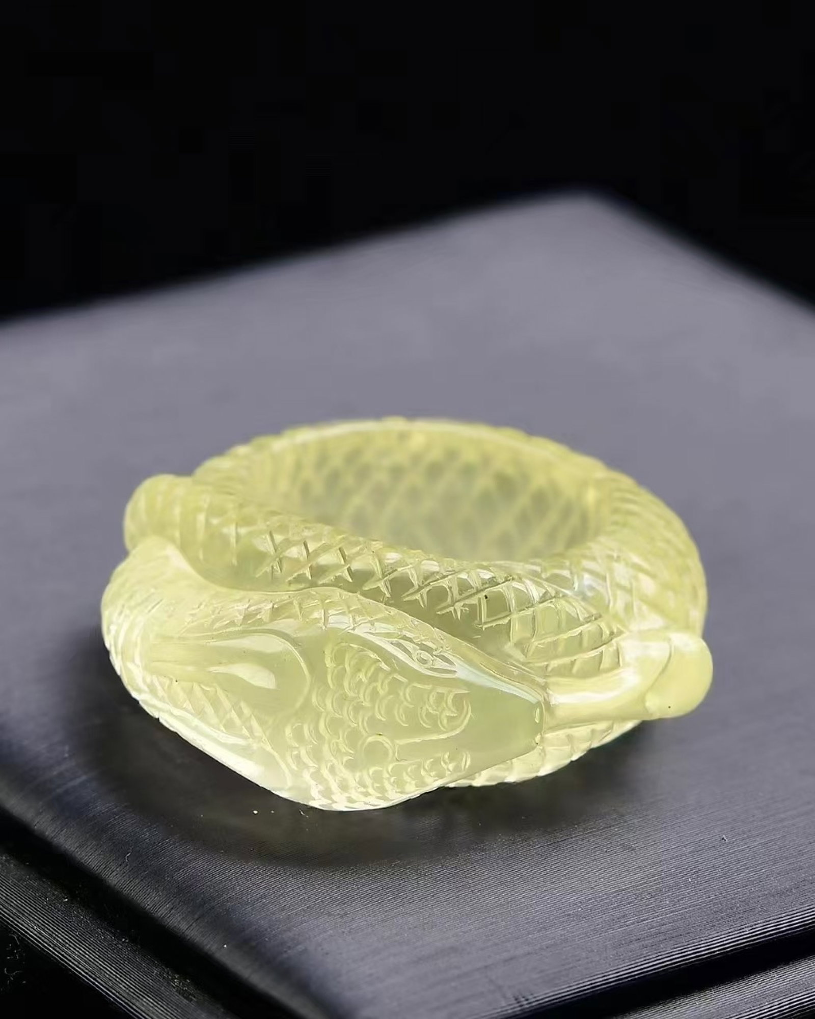 An Exquisite Crystal Snake-Shaped Fingerstall - 5