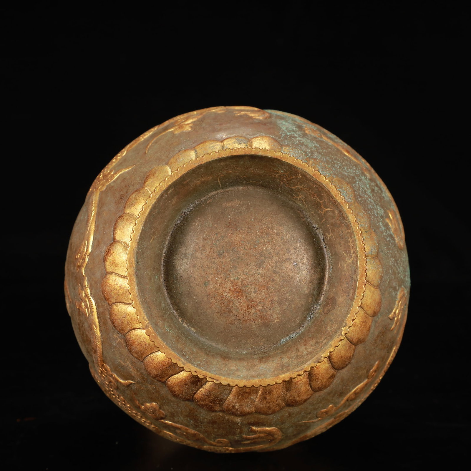 An Exquisite Gilt Bronze Auspicious Cloud and Dragon Pattern Double-Ears Vase - 15