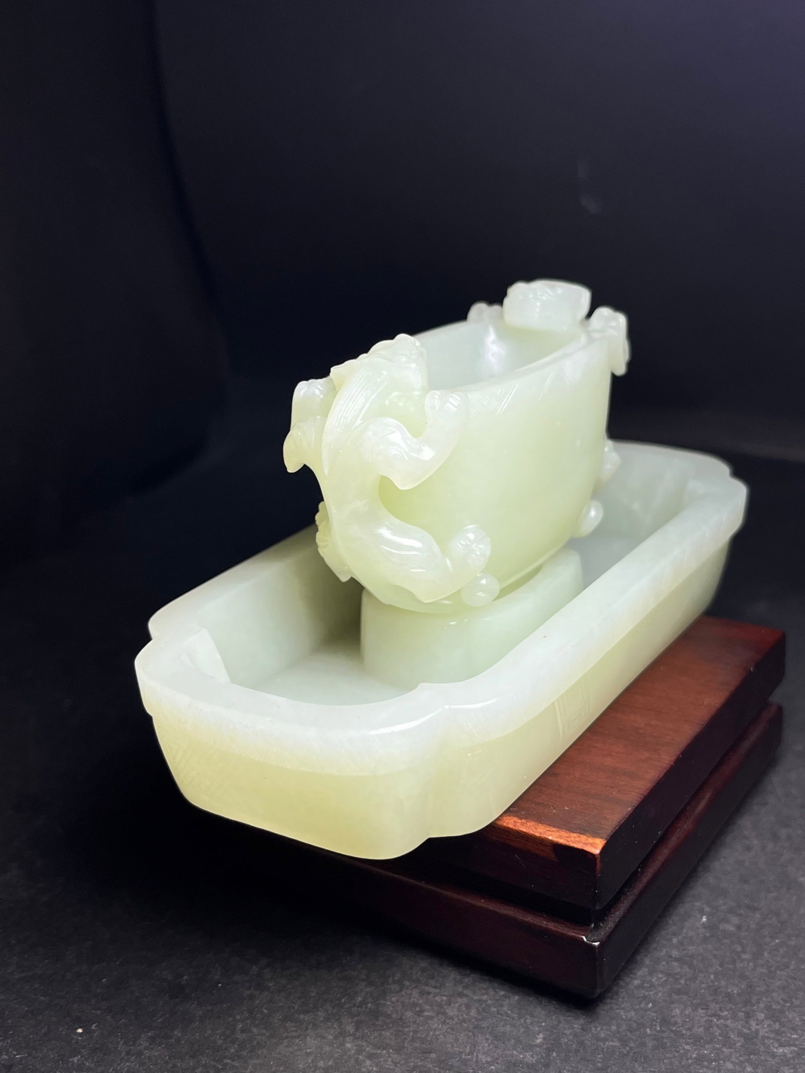 An Exquisite White Jade Chi-Dragon-Ears Cup,With Tray - 6