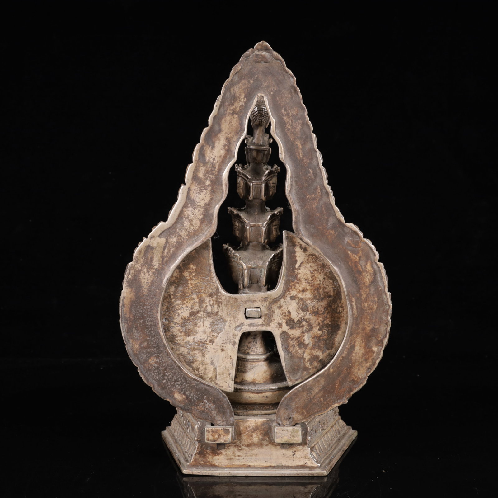An Exquisite Silver-Plated Bronze Statue of Eleven-Headed Buddha Statue - 9