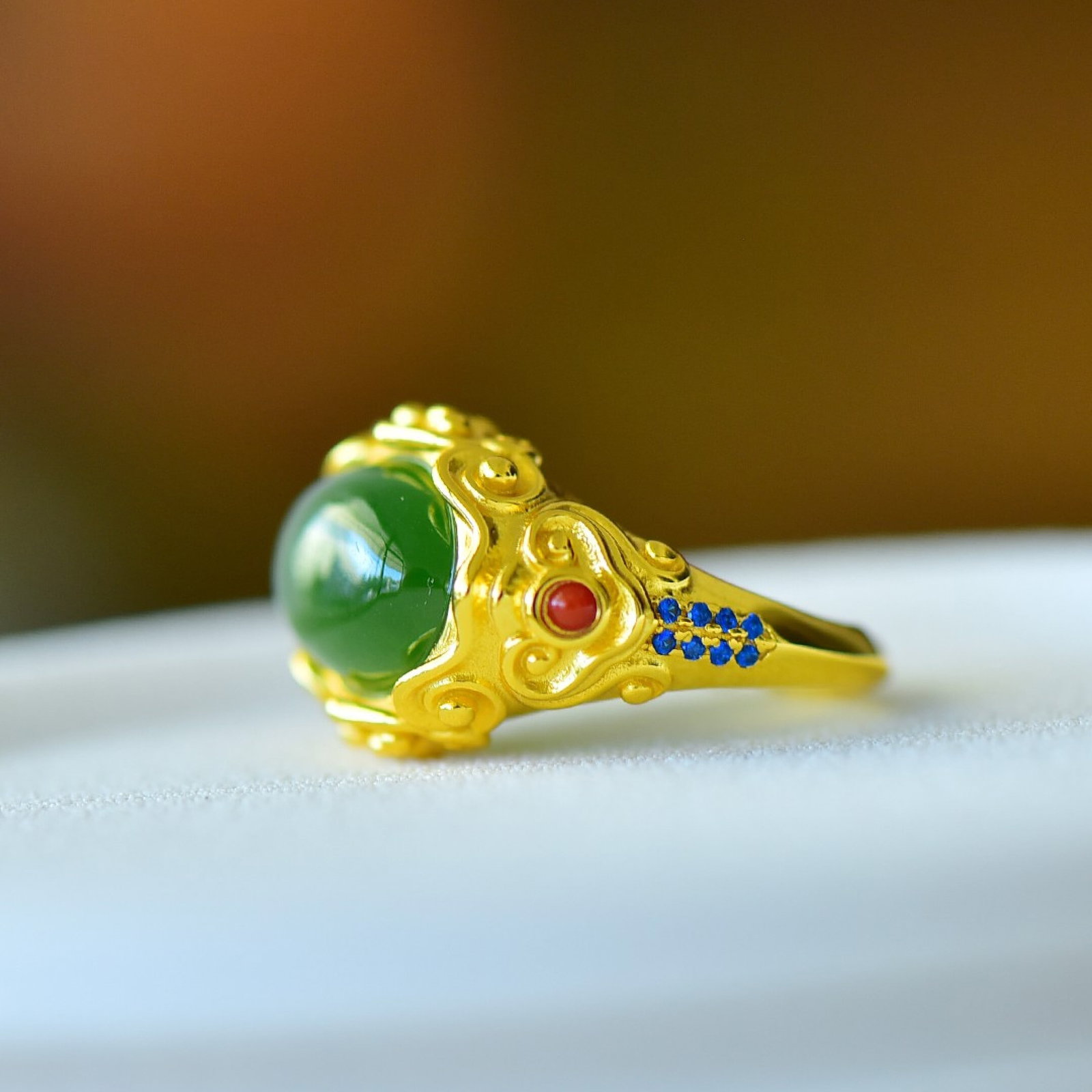An Exquisite Sterling Silver-Gold Plated Inlaid Jasper Ring - 4