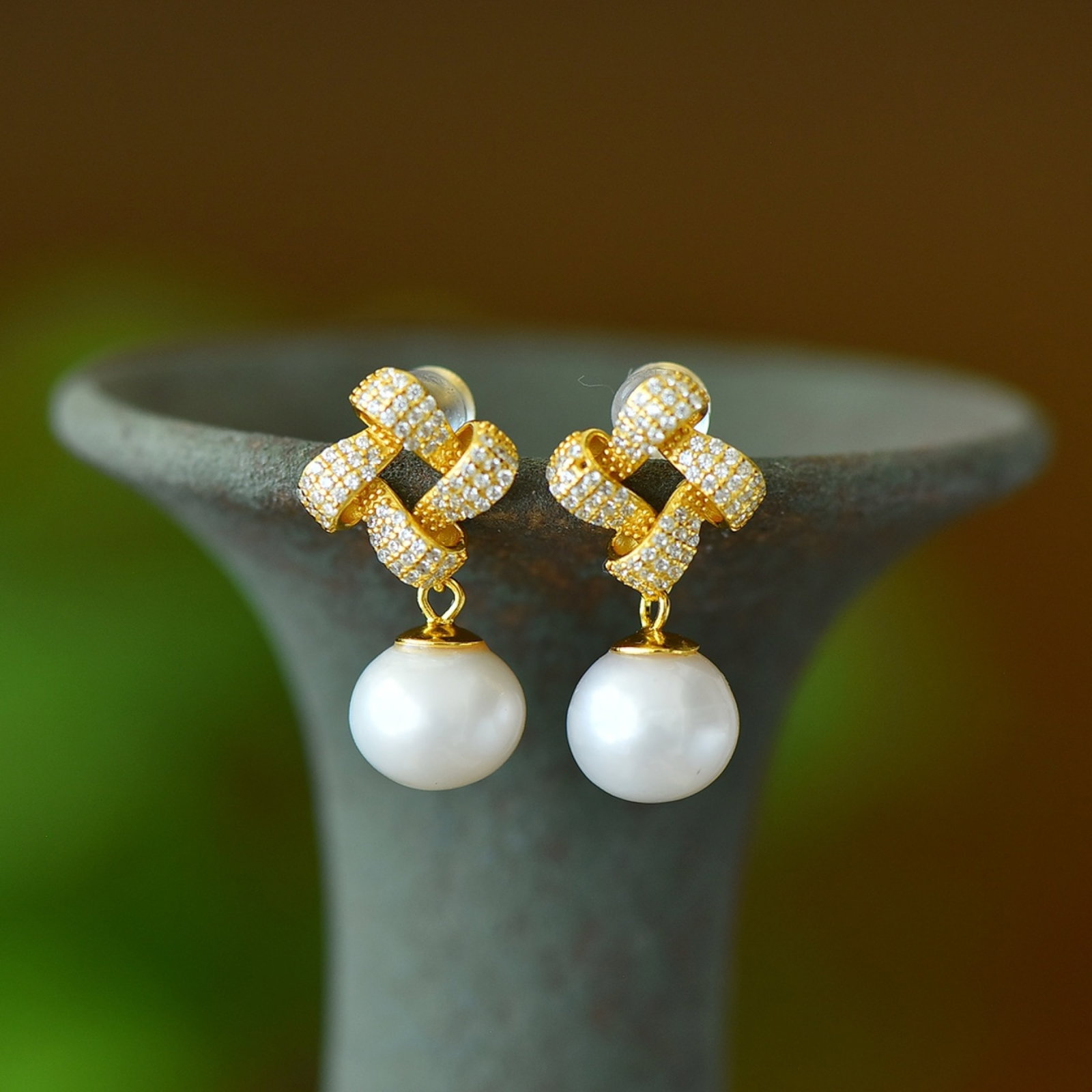A Pair of Exquisite Sterling Silver-Gold Plated Inlaid Pearls Earrings,Inlaid Gems - 3