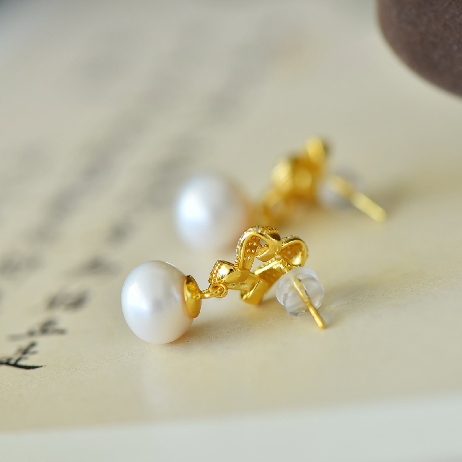 A Pair of Exquisite Sterling Silver-Gold Plated Inlaid Pearls Earrings,Inlaid Gems - 5