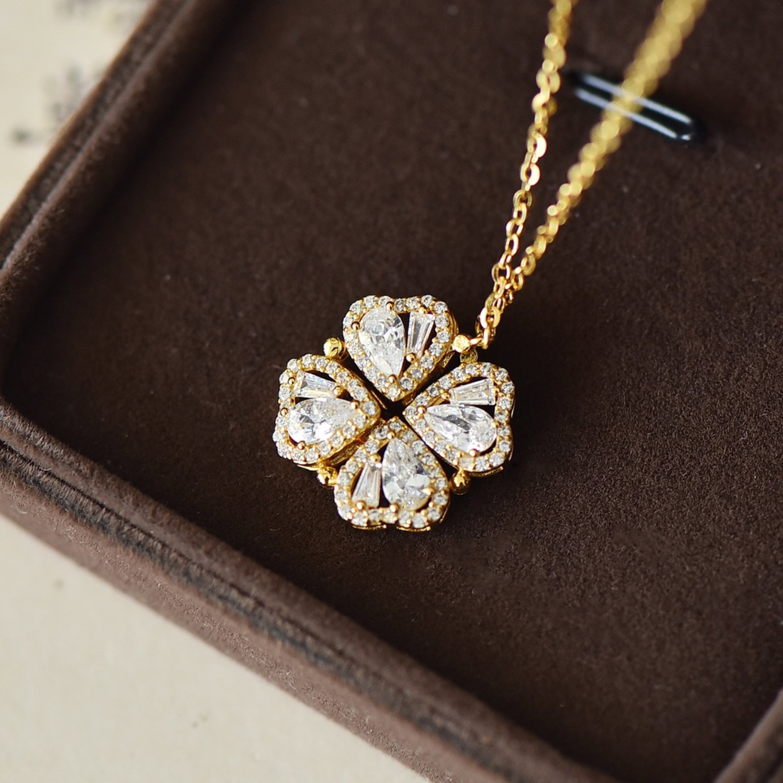 An Exquisite Sterling Silver-Gold Plated Inlaid Diamond Pendant - 2