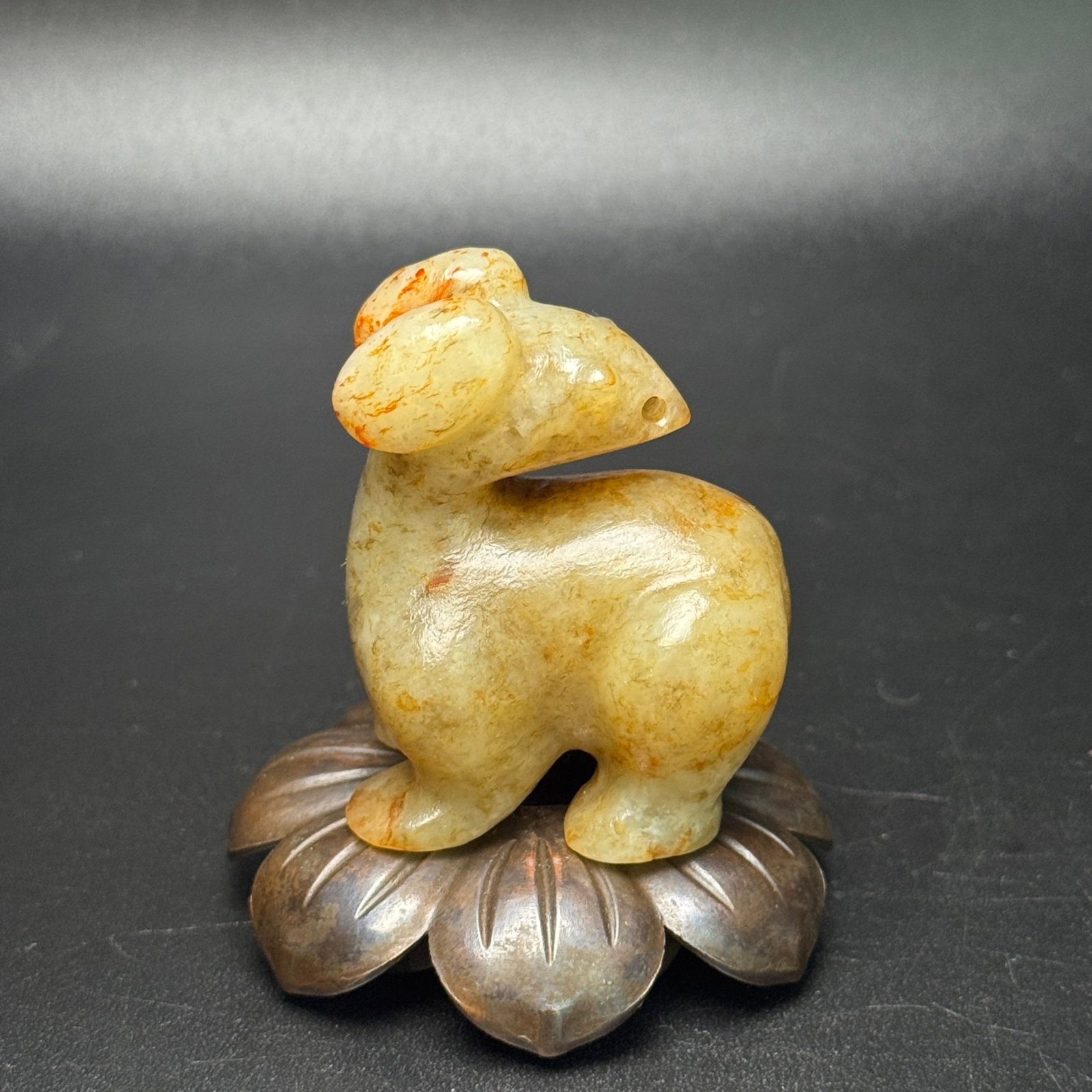 An Exquisite White Jade Sheep Pendant - 2