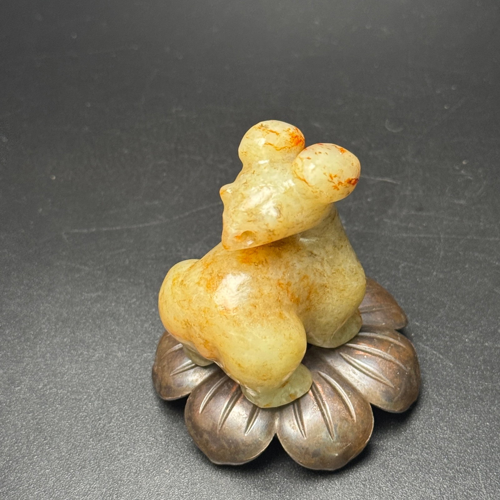An Exquisite White Jade Sheep Pendant - 7