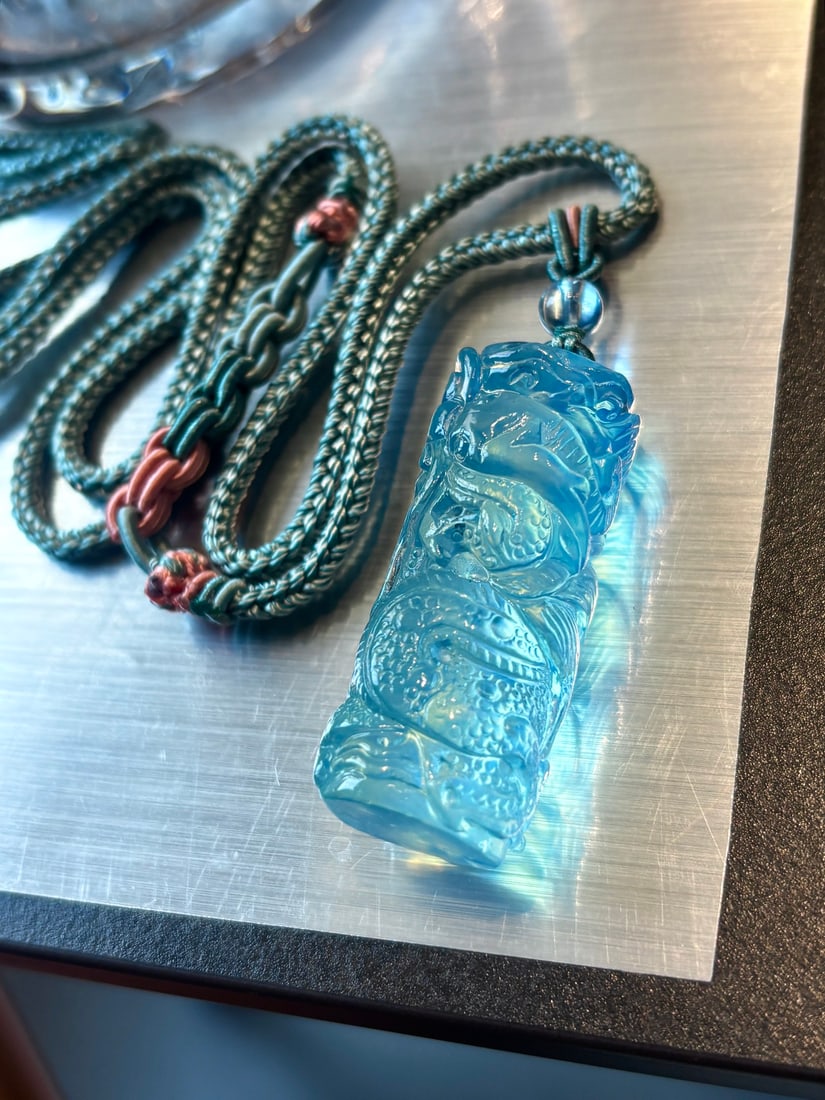 An Exquisite Aquamarine Dragon Pattern Pendant - 2