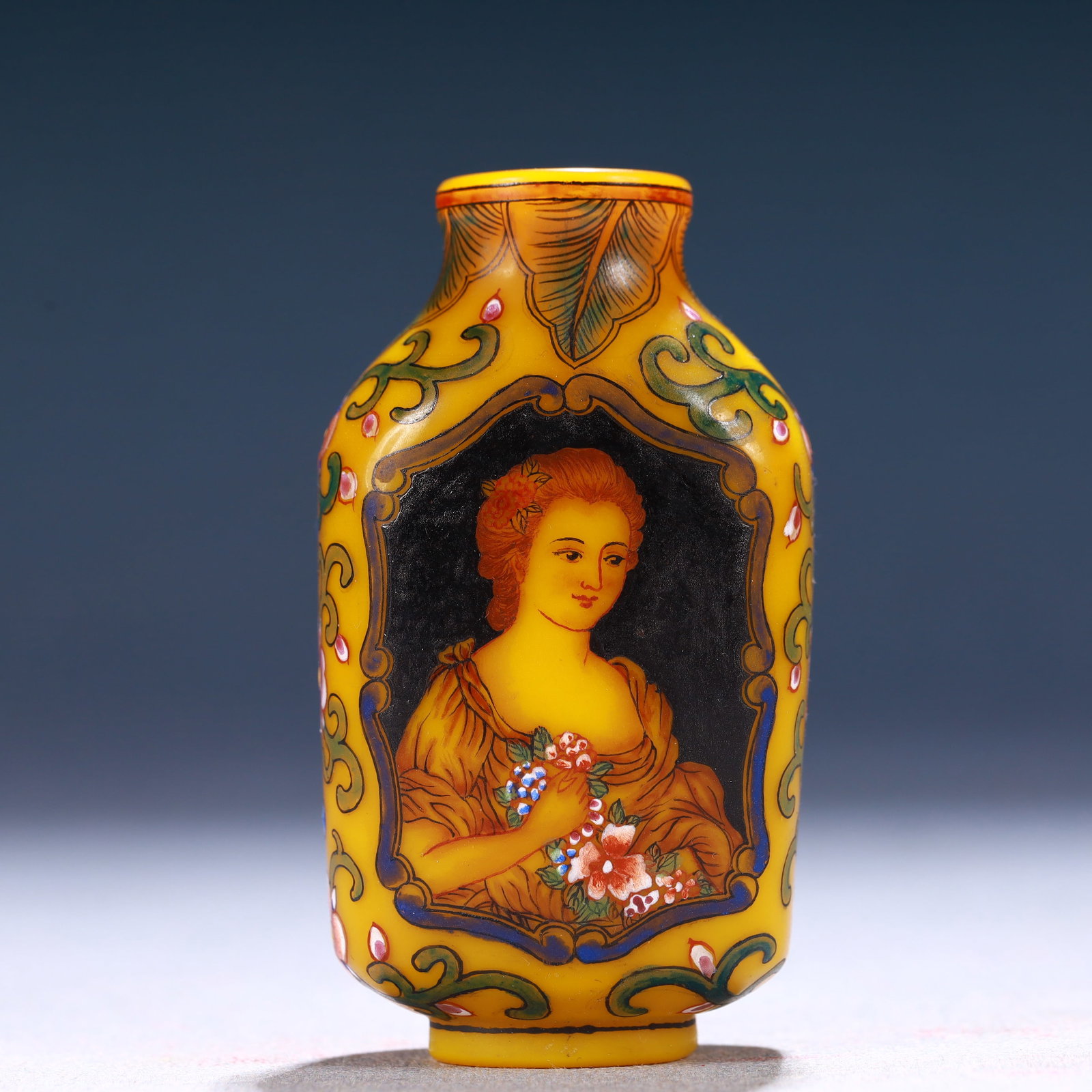 An Exquisite Glass Figure Pattern Snuff Bottle: Estimated Value:2000-4000 An Exquisite Glass Figure Pattern Snuff Bottle,Qing Dynasty, China,Qianlong Four-character Mark,Size:1.6inx1.2inx3in,Weight:142g