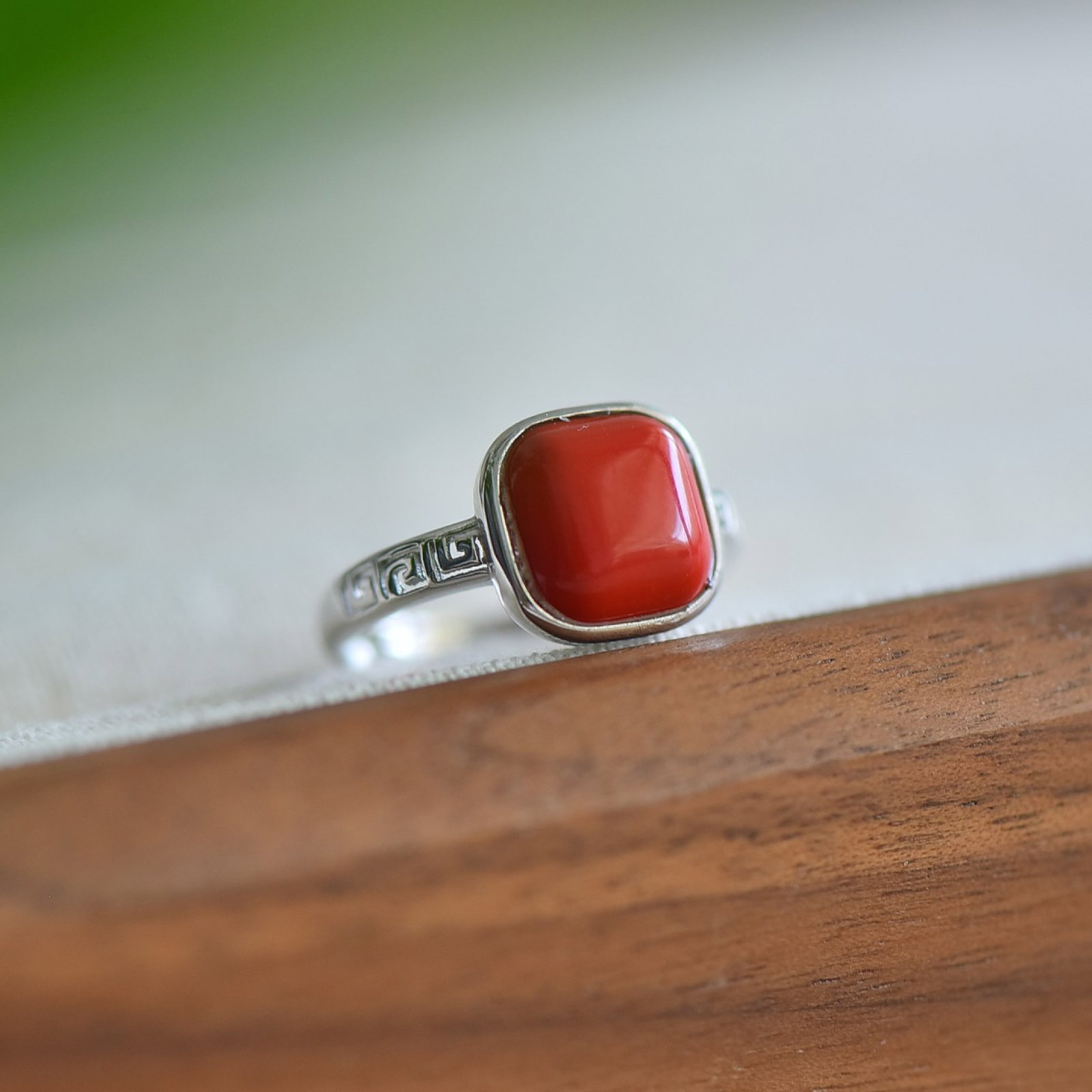 An Exquisite Sterling Silver Inlaid Cinnabar Ring - 3