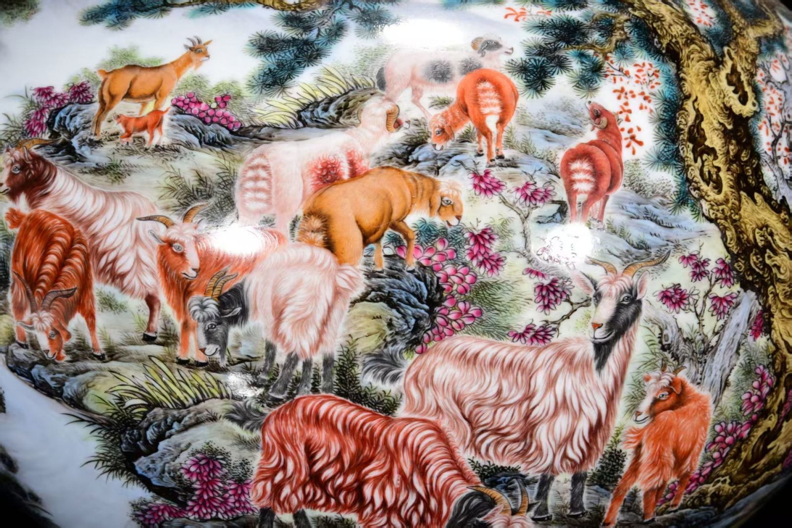 A Huge Enamel Painted Gold Landscape and Sheep Pattern Elephant-Ears Vase - 6