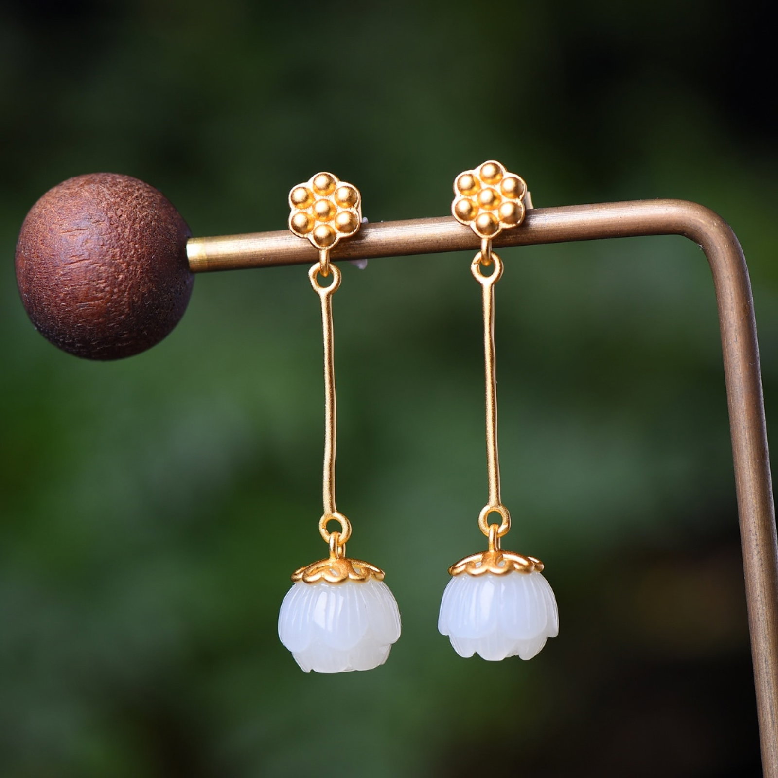 A Pair of Exquisite Sterling Silver-Gold Plated Inlaid White Jade Earrings - 3
