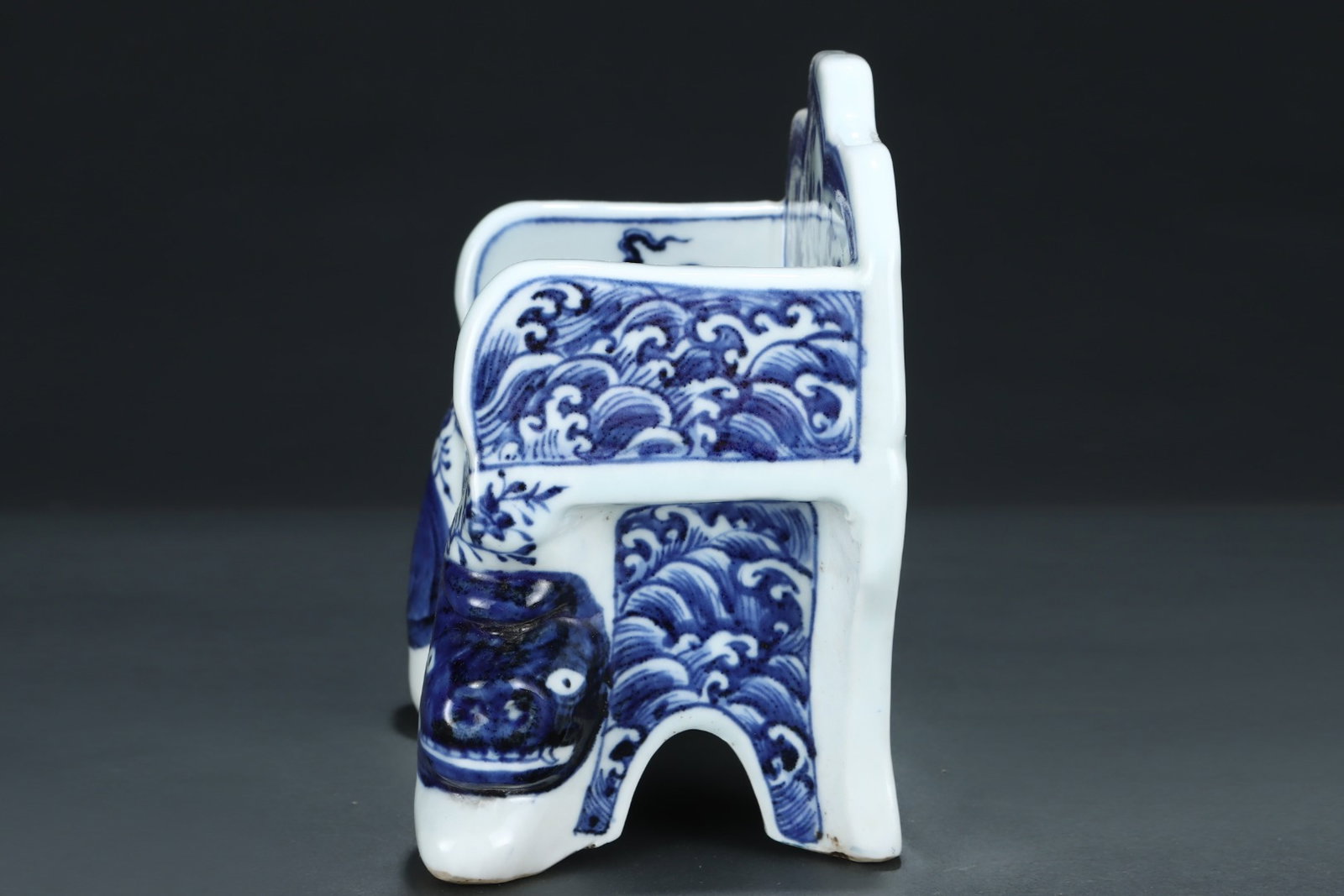 An Exquisite Blue and White Lotus,Seawater and Dragon Pattern Stool - 3