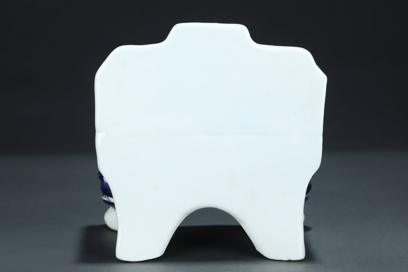 An Exquisite Blue and White Lotus,Seawater and Dragon Pattern Stool - 4