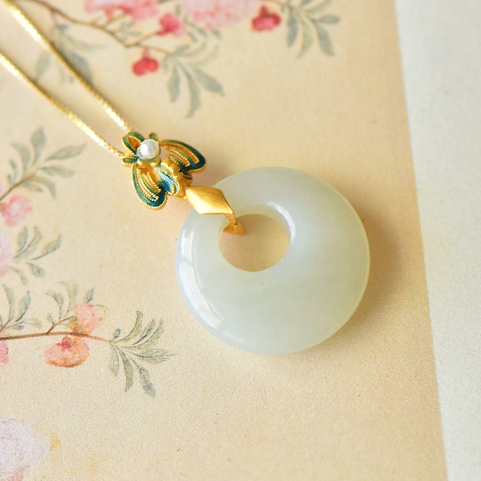 An Exquisite Sterling Silver-Gold Plated Inlaid White Jade Pendant - 3
