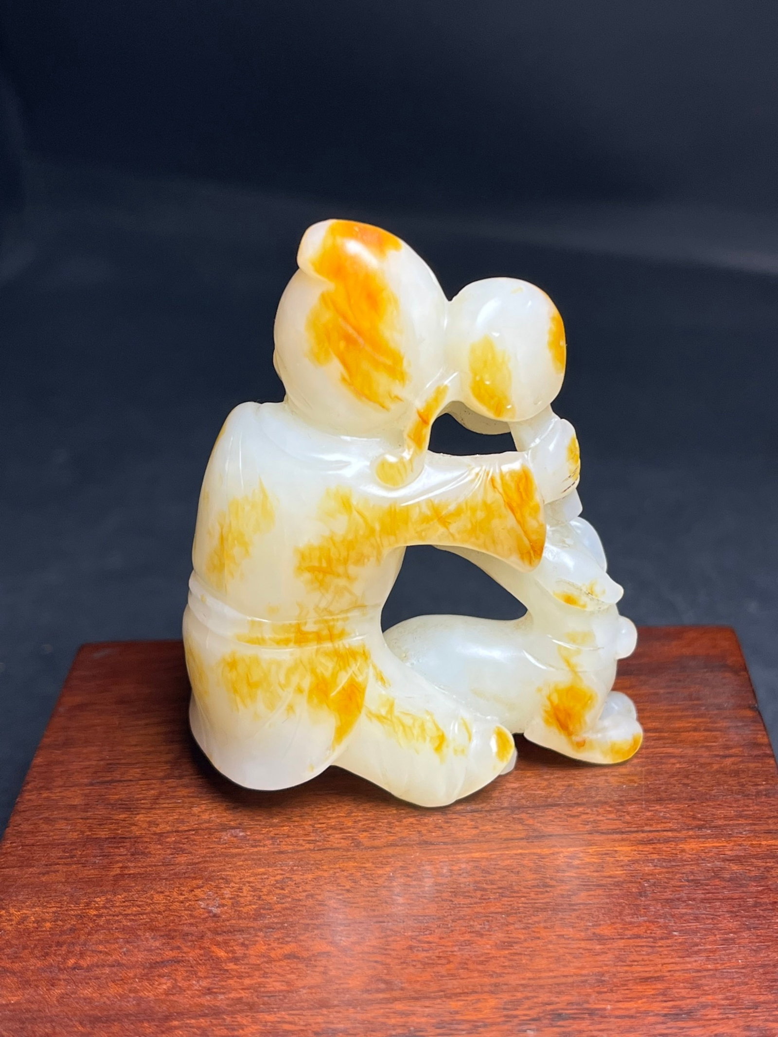 An Exquisite White Jade Figure Hand Piece - 5