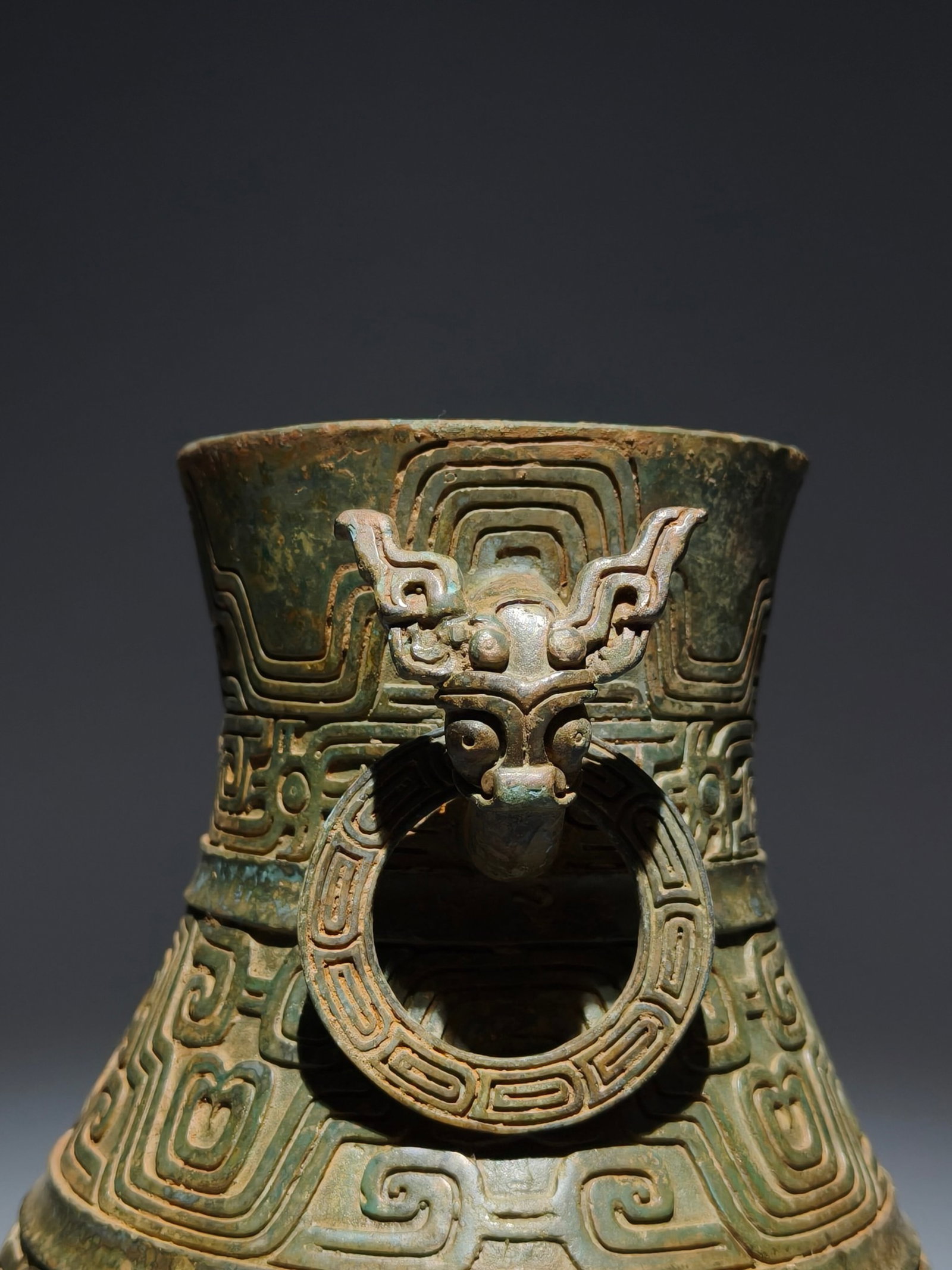 An Archaic Bronze Beast-Ears Pot,With Inscription - 4