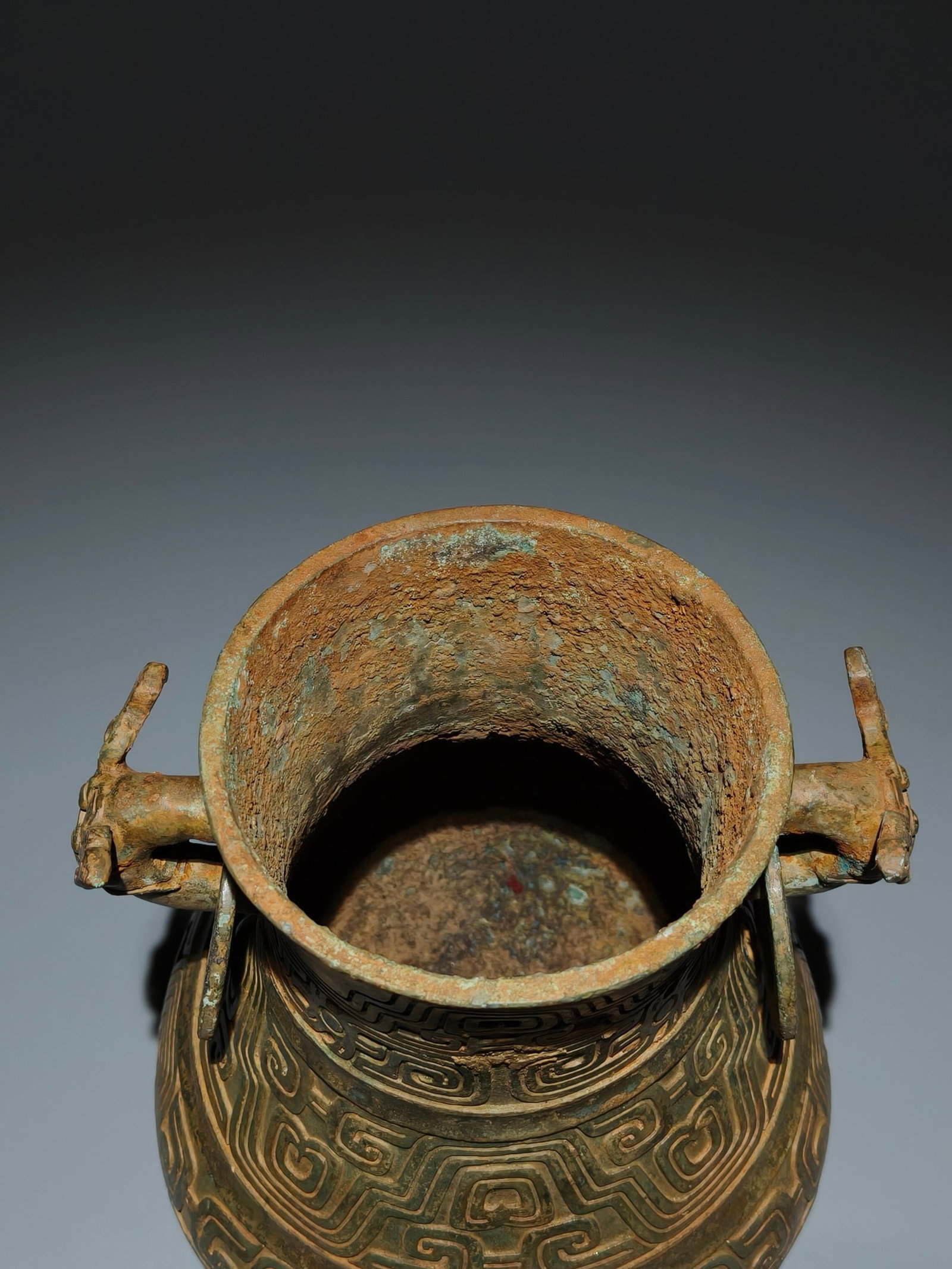 An Archaic Bronze Beast-Ears Pot,With Inscription - 7