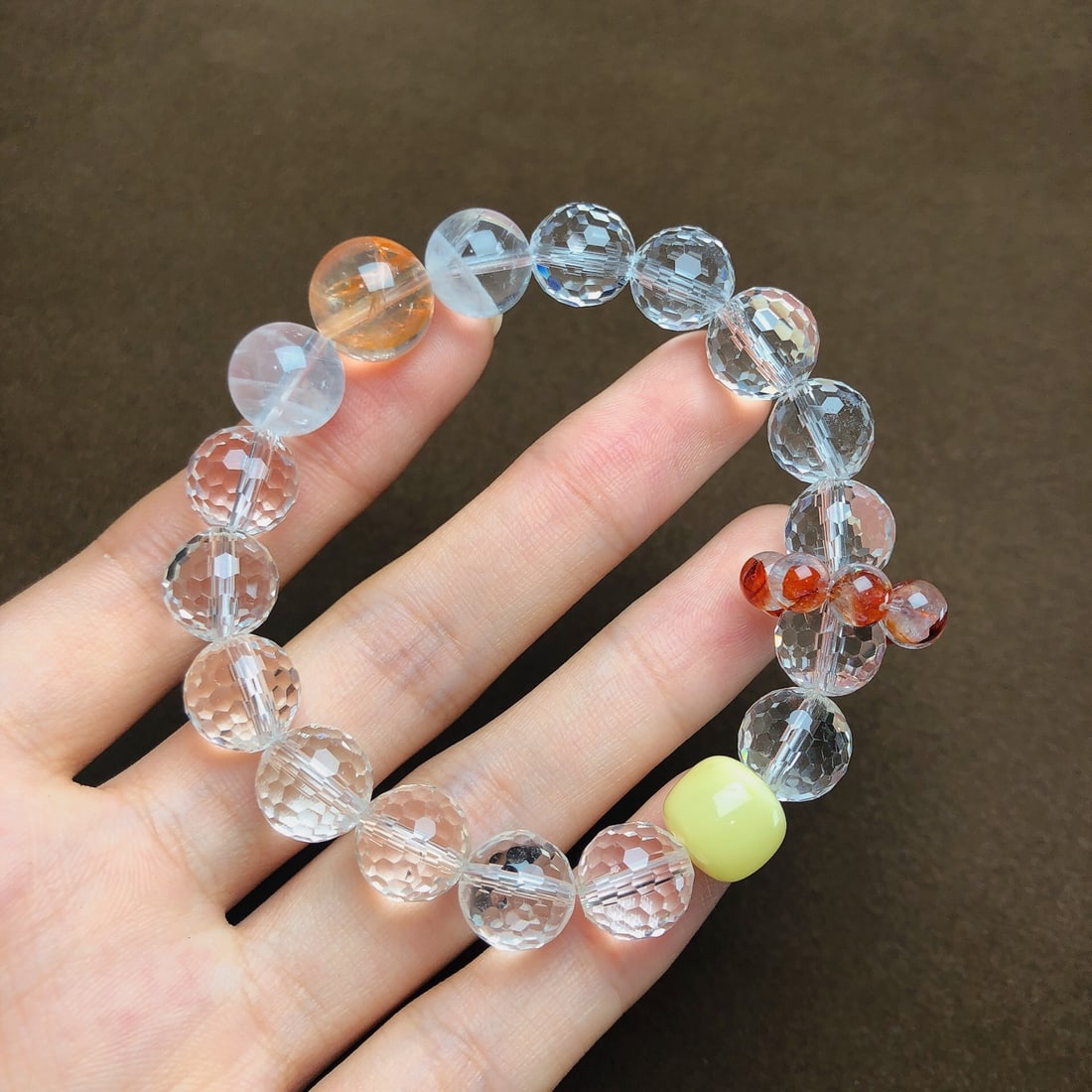 An Exquisite Crystal Bracelets: Estimated Value:600-1200 An Exquisite Crystal Bracelets,Size:10.3mm,12.3mm, Weight:31g 水晶手串