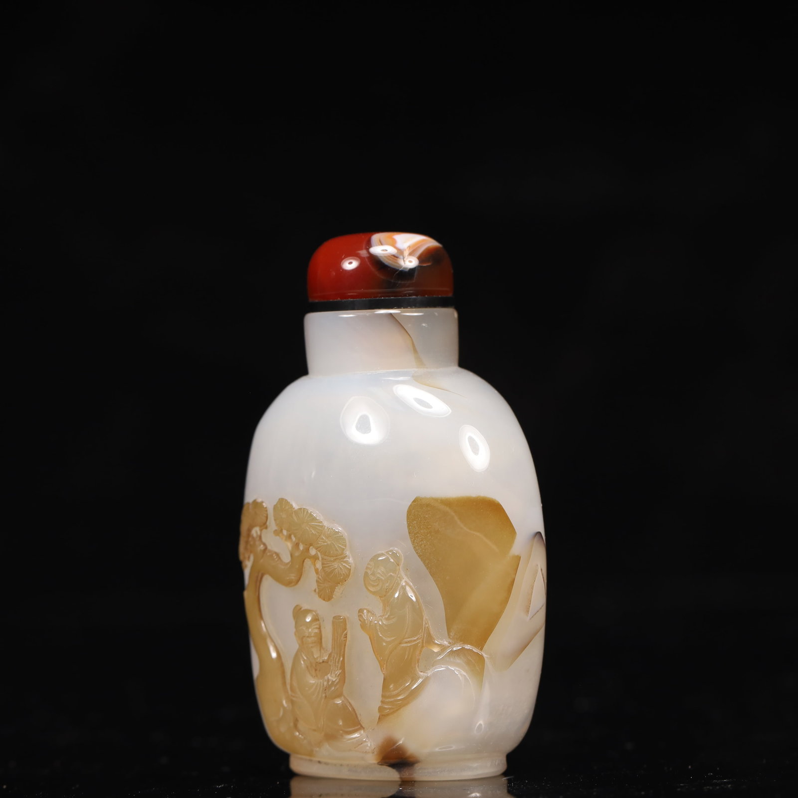 An Exquisite Agate Figure and Pine Pattern Snuff Bottle - 2