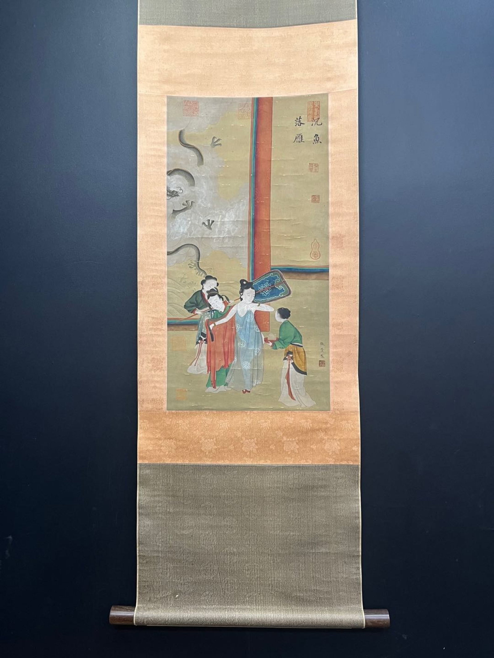 A Chinese Vertical Scroll Ink Painting of Figure on Silk,Zhang Xuan: Estimated Value:2000-4000 A Chinese Vertical Scroll Ink Painting of Figure on Silk,Zhang Xuan,Size:13.4inx26in