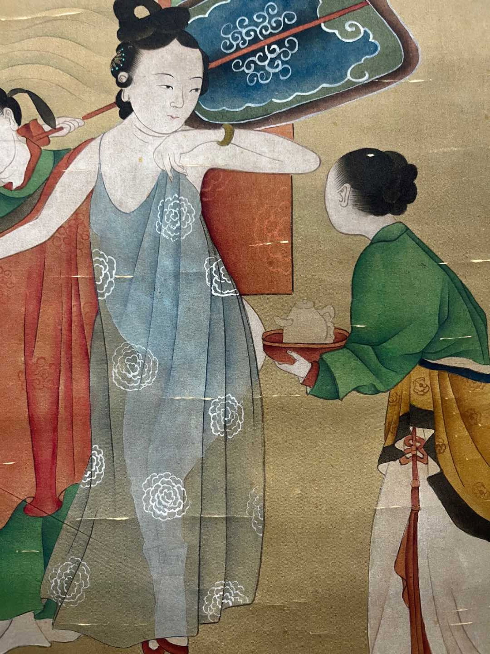 A Chinese Vertical Scroll Ink Painting of Figure on Silk,Zhang Xuan - 8