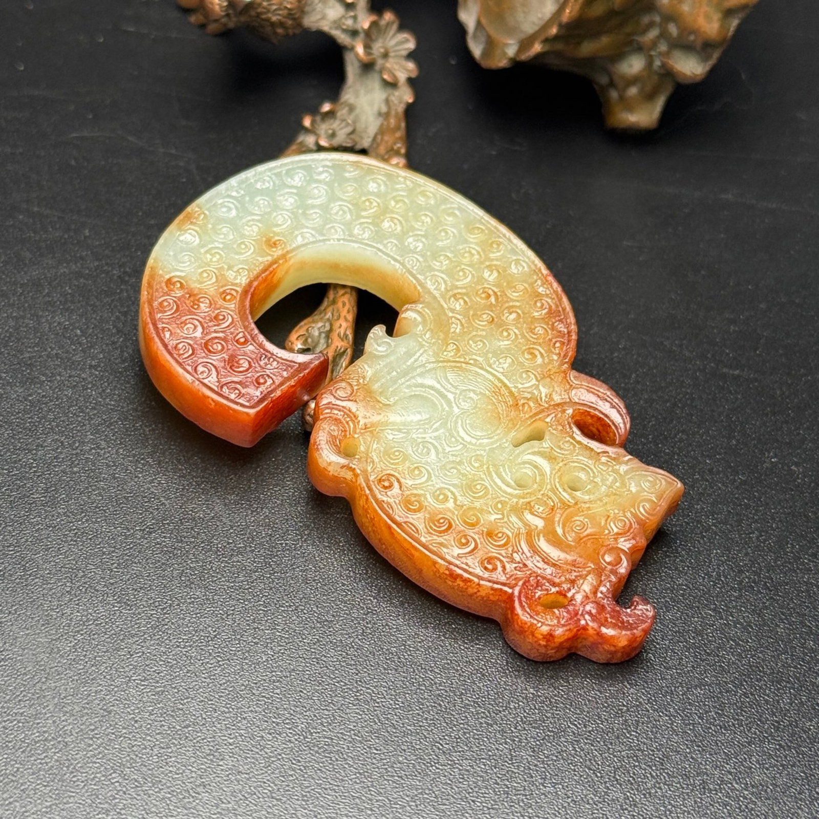 An Exquisite White Jade Dragon Pendant - 4
