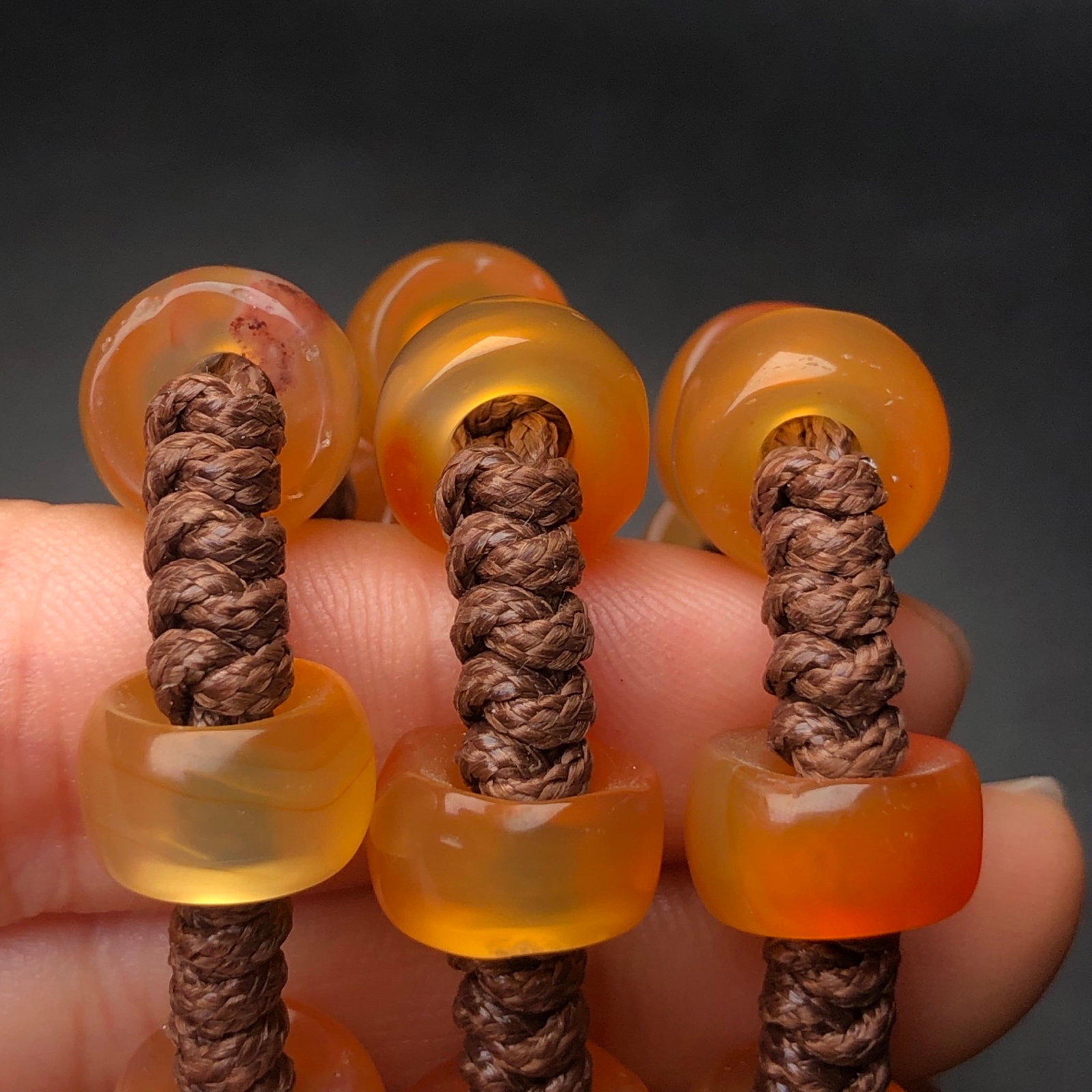 An Exquisite Agate Necklace - 8