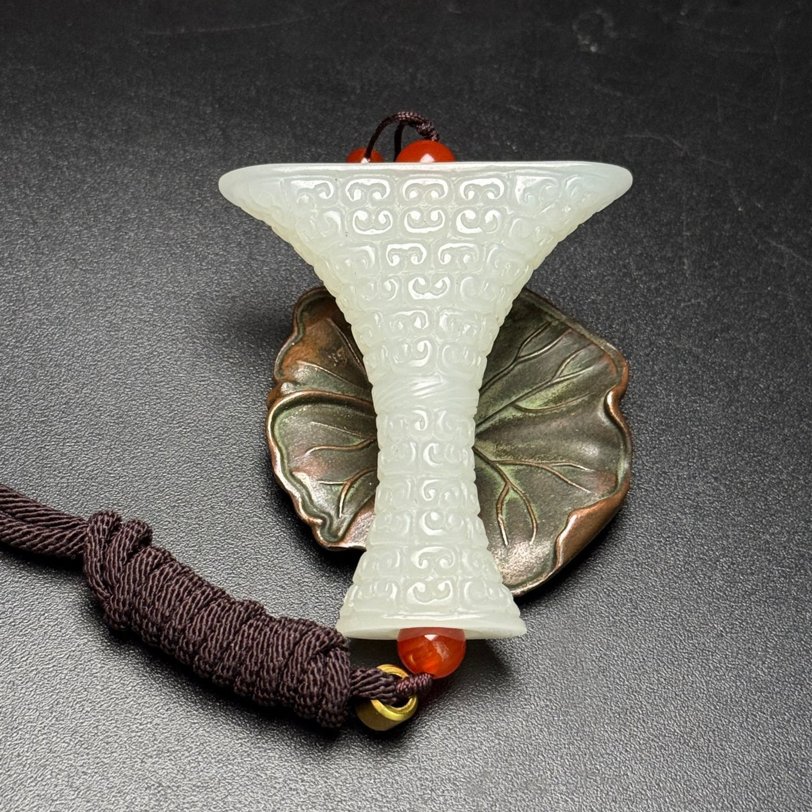 An Exquisite White Jade Ruyi Pattern Pendant - 2