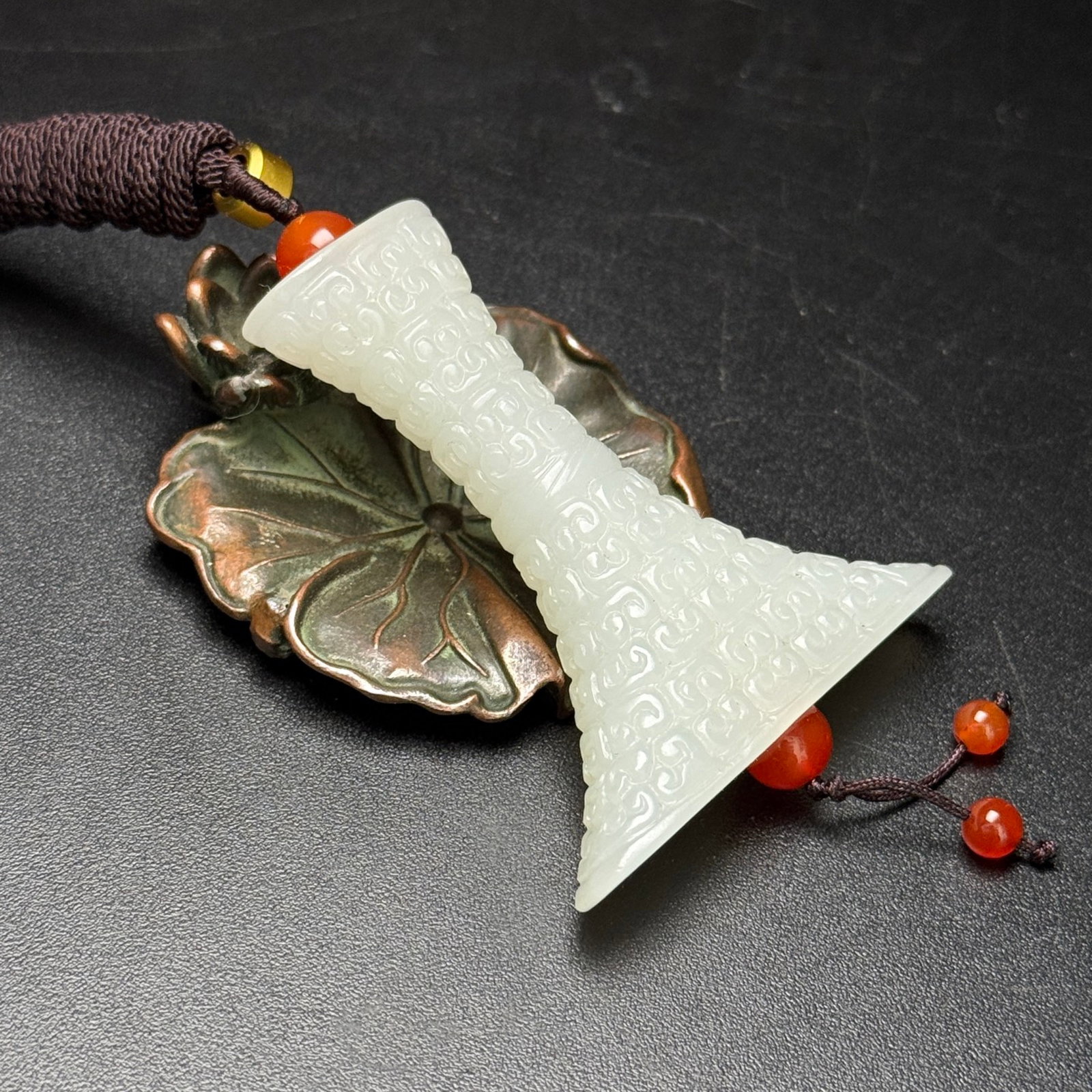 An Exquisite White Jade Ruyi Pattern Pendant - 3