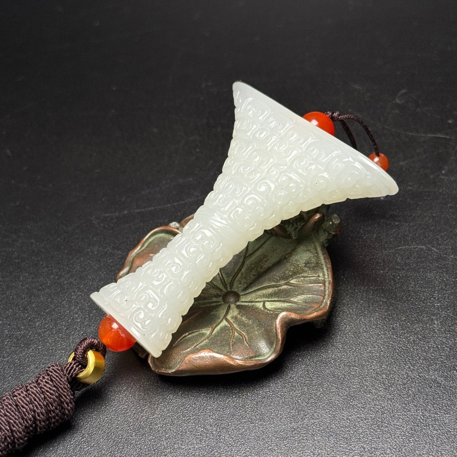 An Exquisite White Jade Ruyi Pattern Pendant - 4