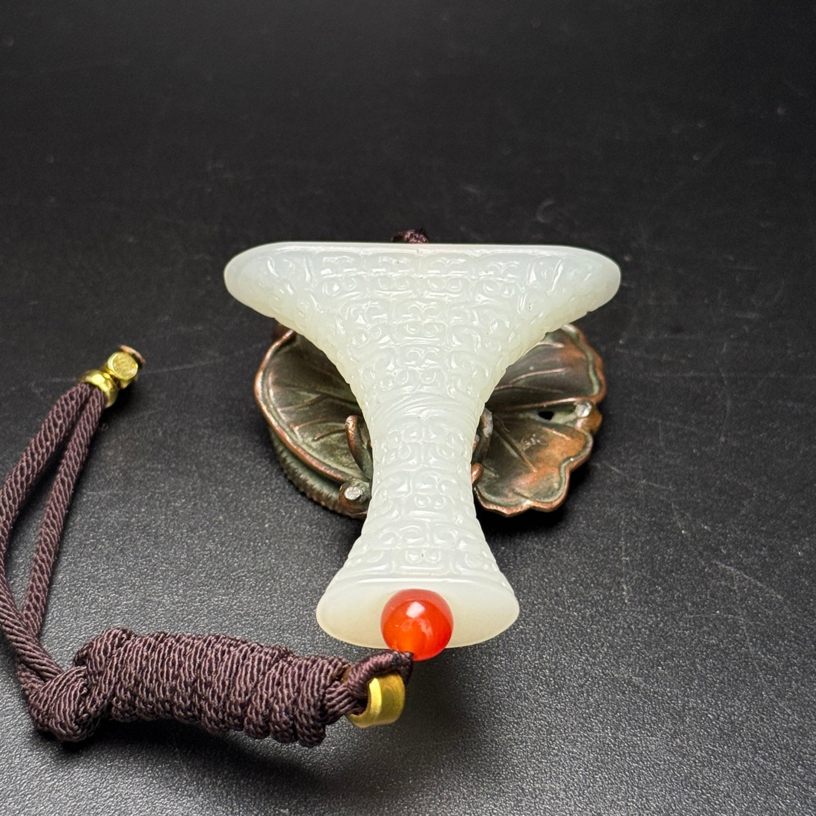 An Exquisite White Jade Ruyi Pattern Pendant - 6