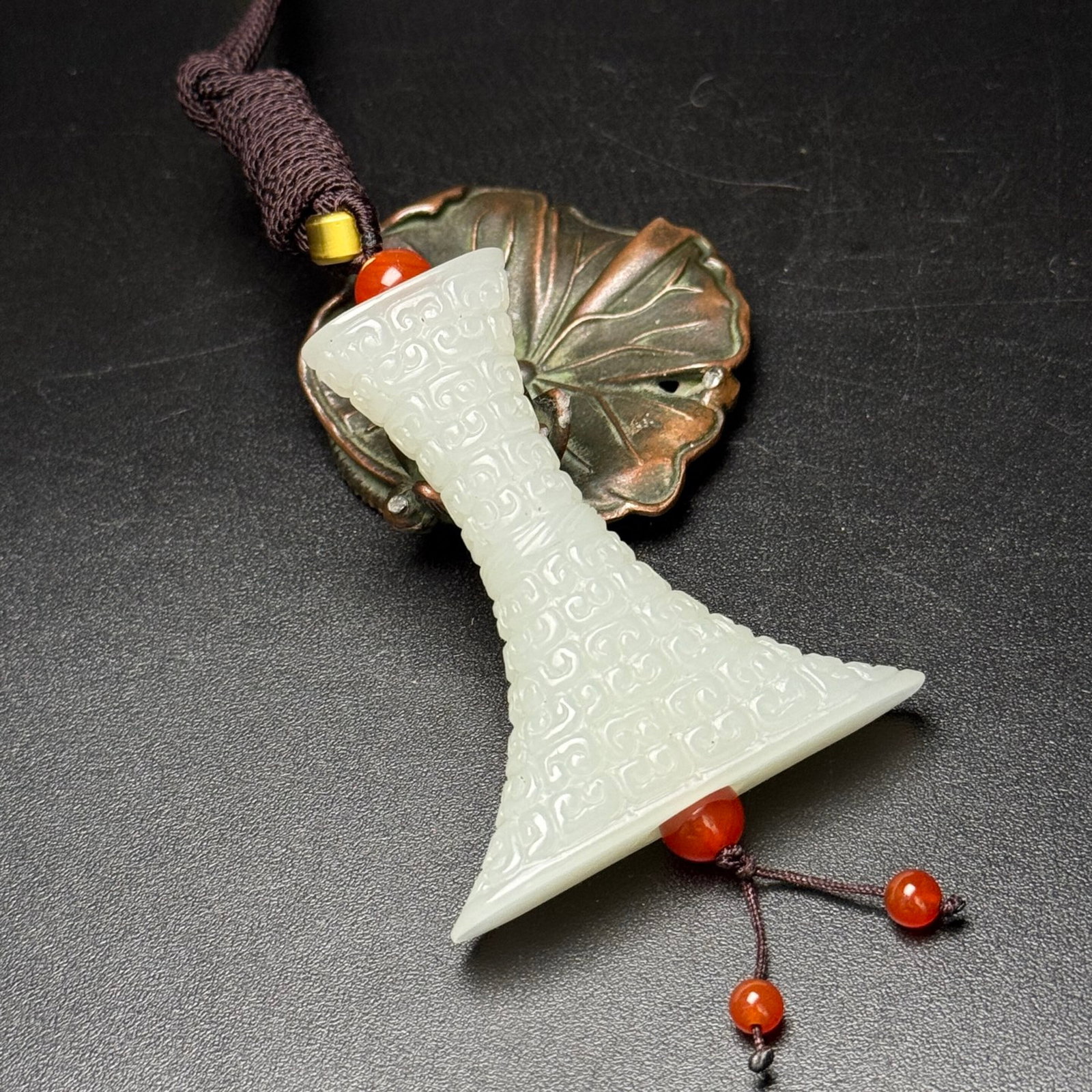 An Exquisite White Jade Ruyi Pattern Pendant - 7