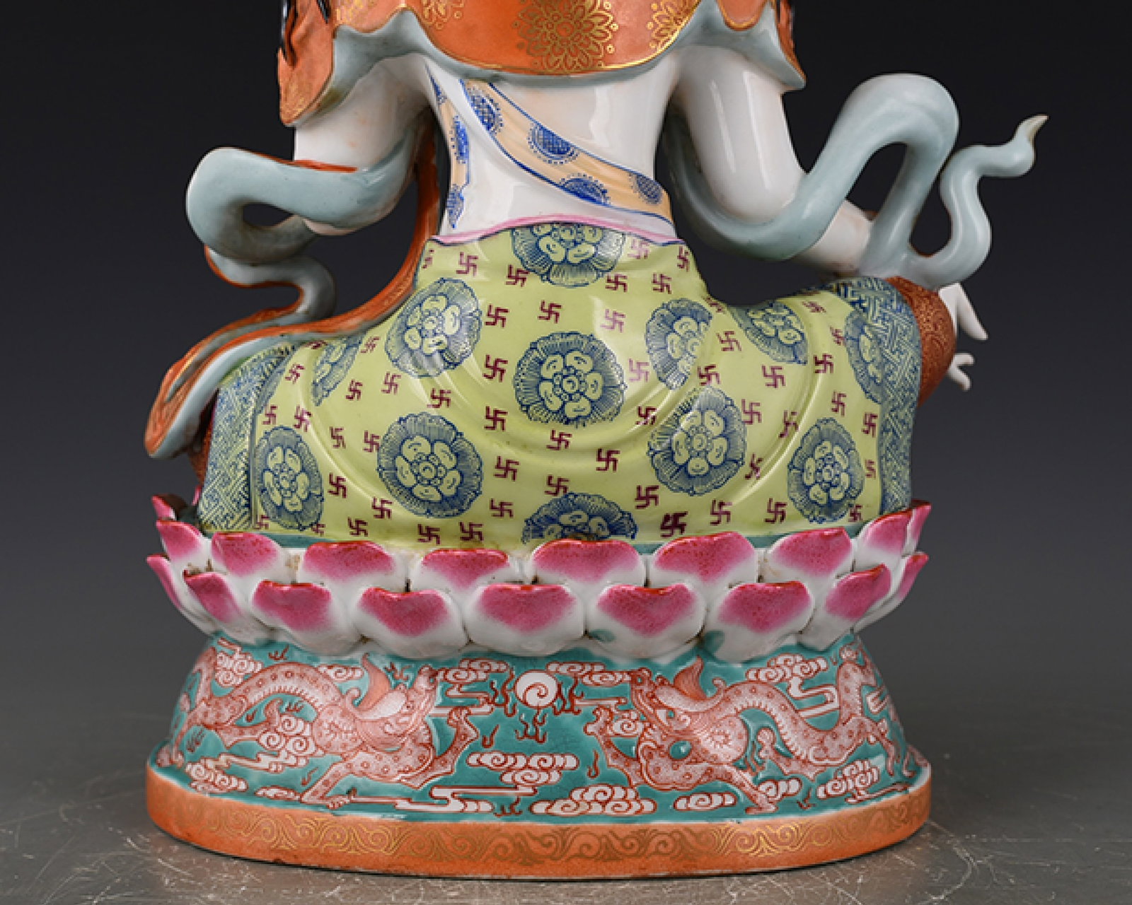 A Rare Famille-Rose Painted Gold Auspicious Cloud and Dragon Pattern Statue of Avalokitesvara - 7