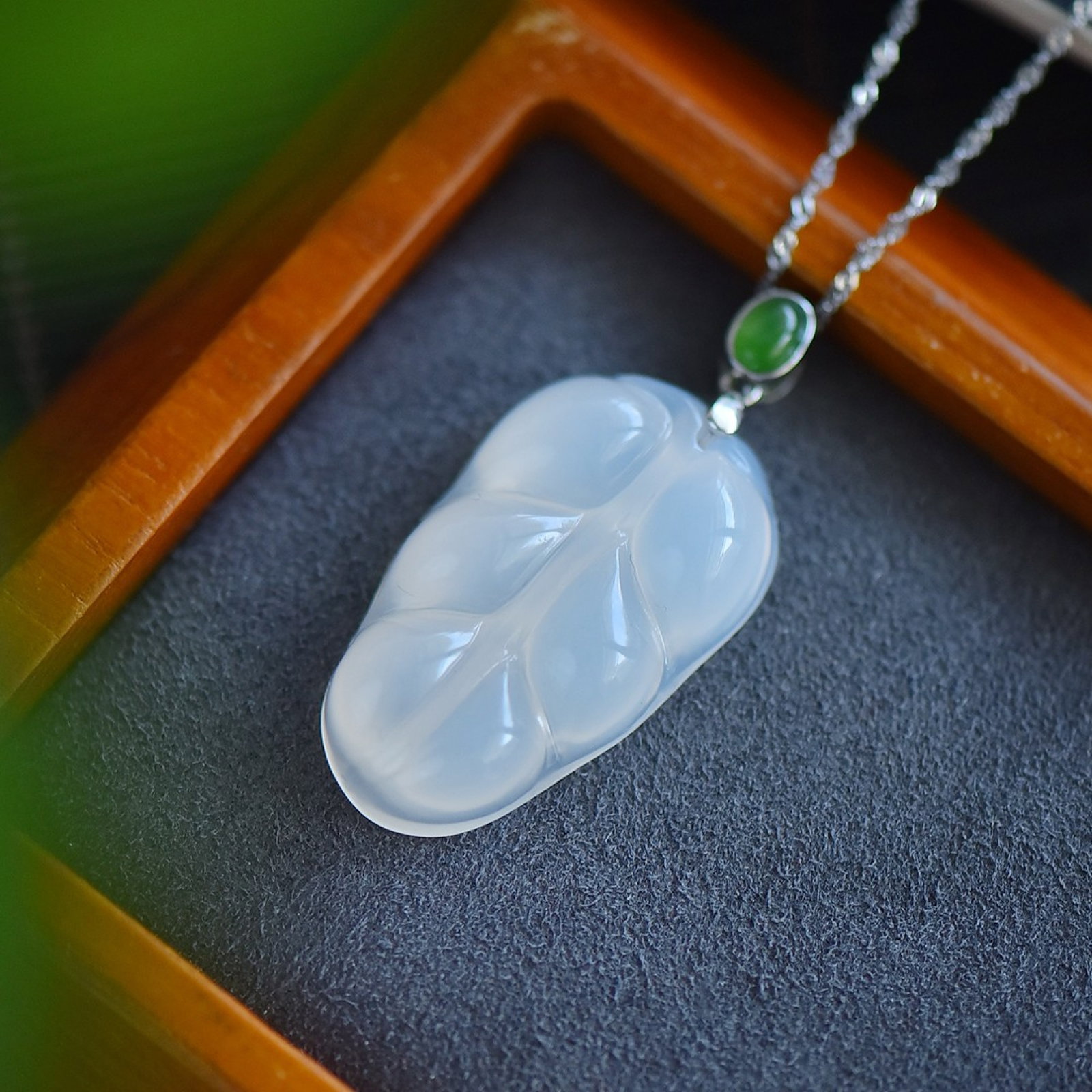 An Exquisite Sterling Silver Inlaid Agate Pendant - 3