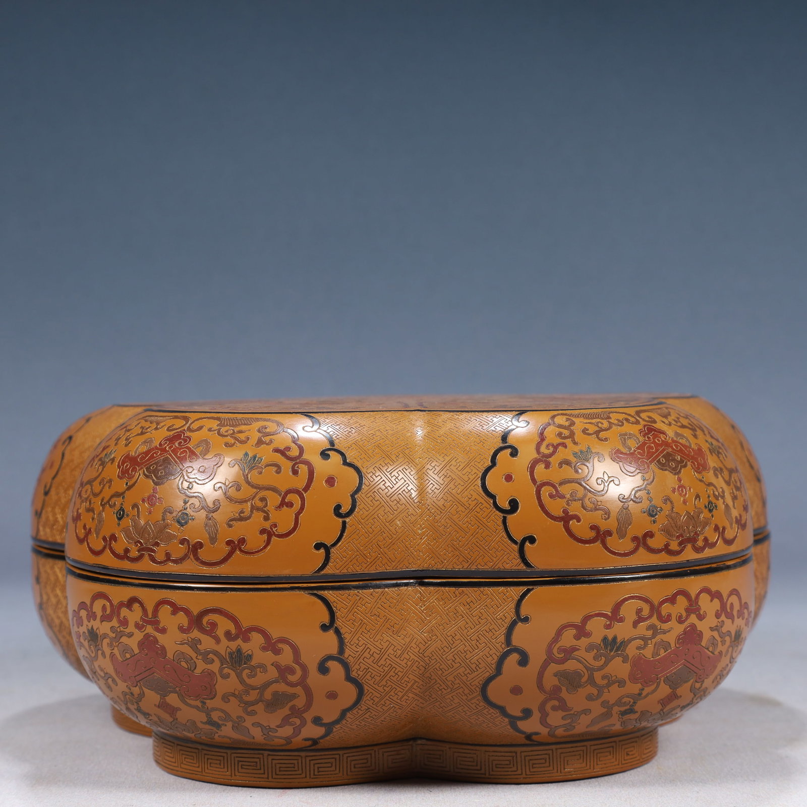 An Exquisite Lacquerware Painted Color Flower and Bats Pattern Cover Box - 3