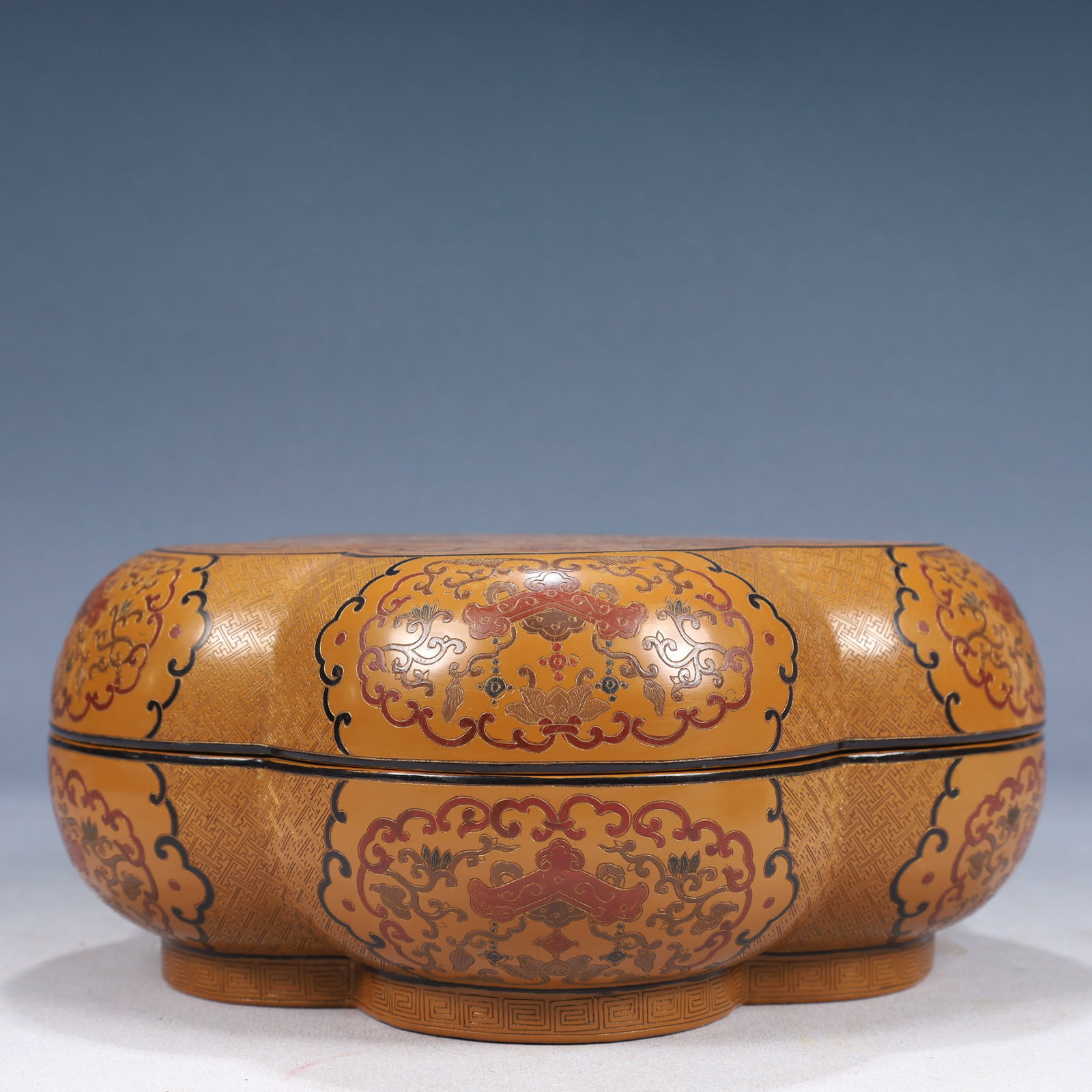 An Exquisite Lacquerware Painted Color Flower and Bats Pattern Cover Box - 6