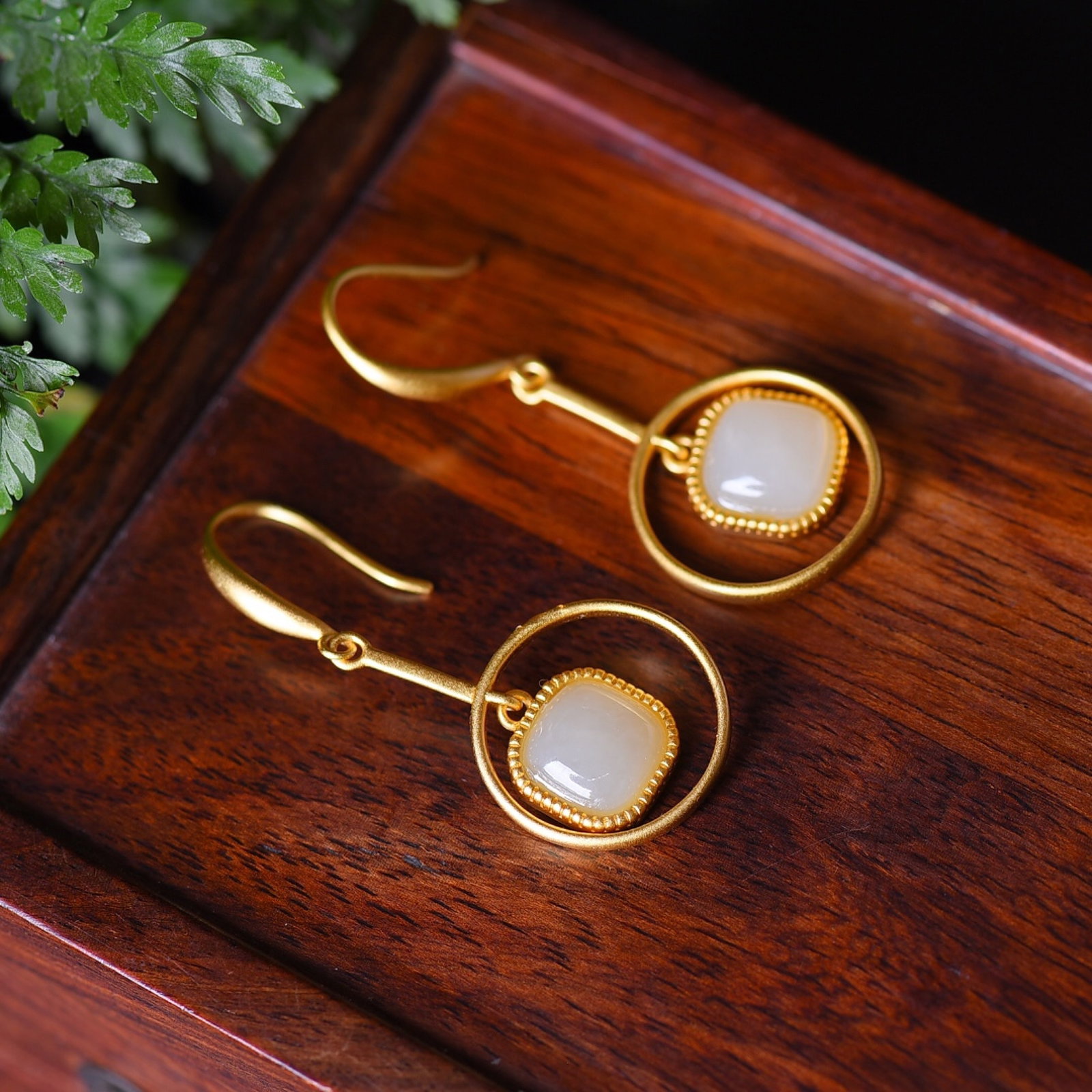 A Pair of Exquisite Sterling Silver-Gold Plated Inlaid White Jade Earrings - 4
