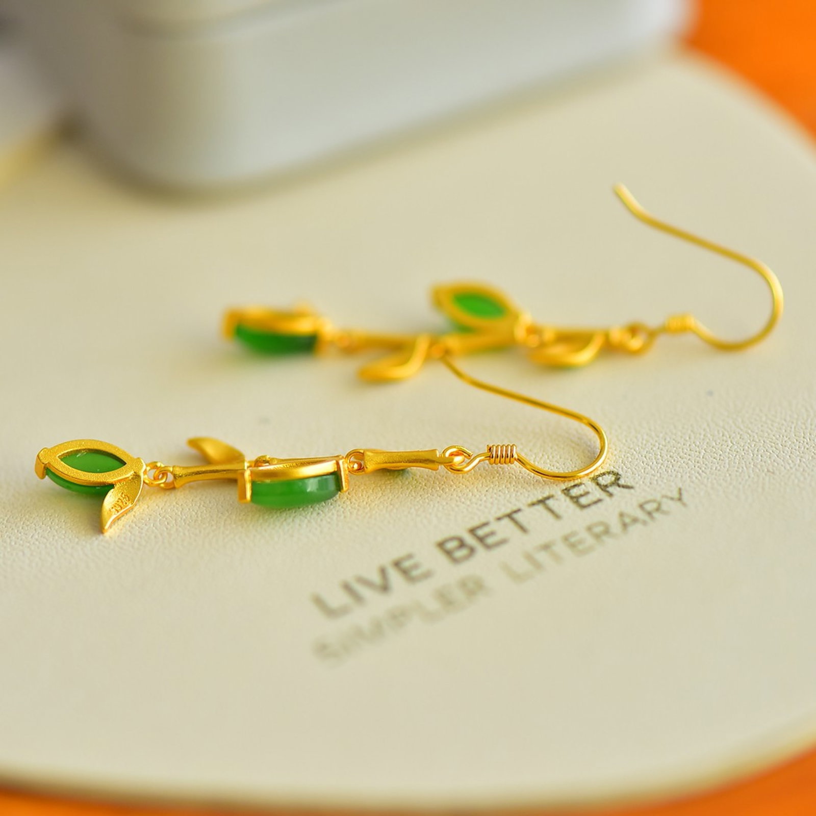 A Pair of Exquisite Sterling Silver-Gold Plated Inlaid Jasper Earrings - 5
